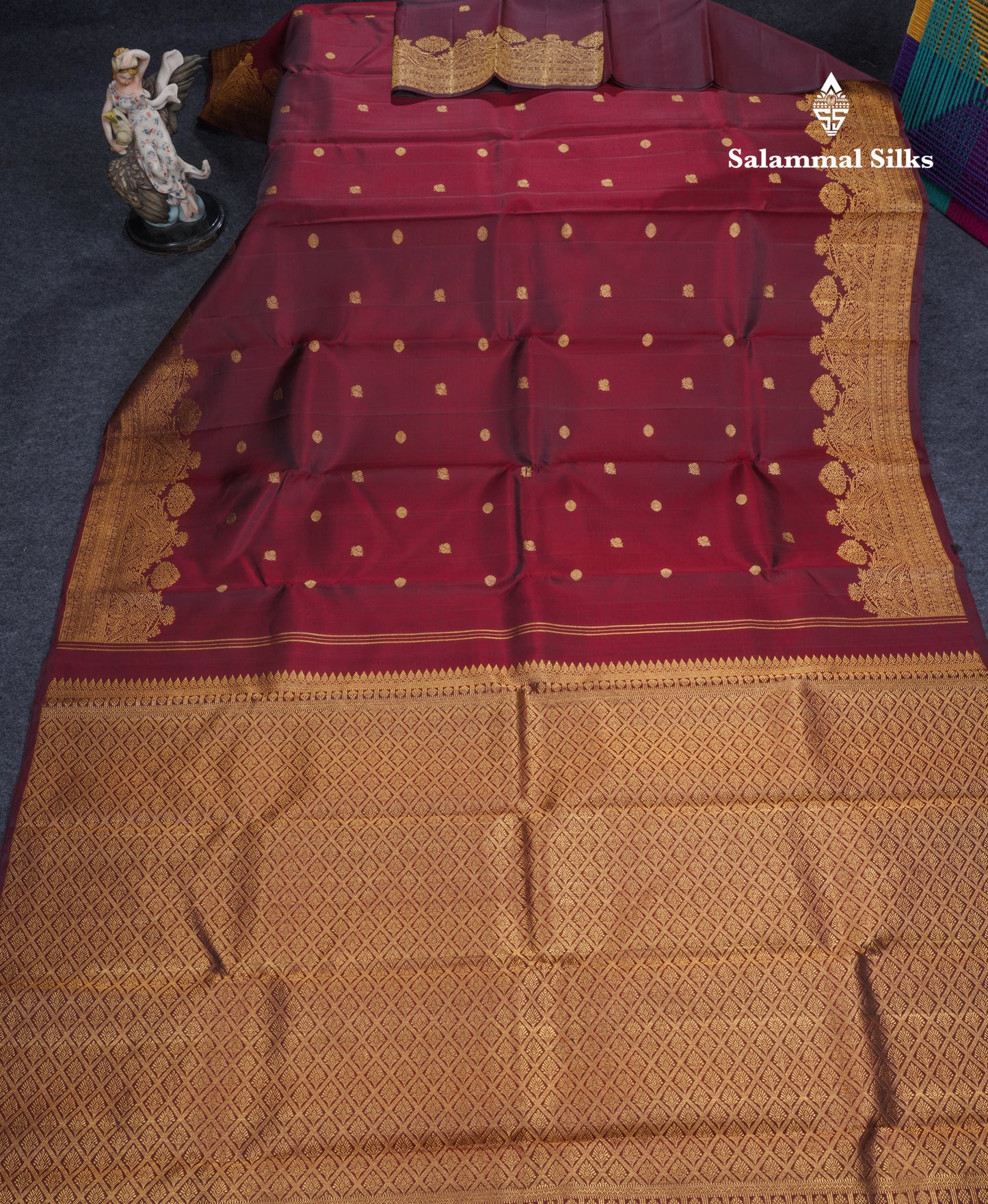 Dark Maroon Pure Kanjivaram Silk Saree With Traditional Turning Border