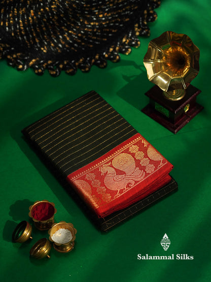 Beautiful Dark Bottle Green Traditional Checks Chettinad Pure Cotton Saree With Maroon Border