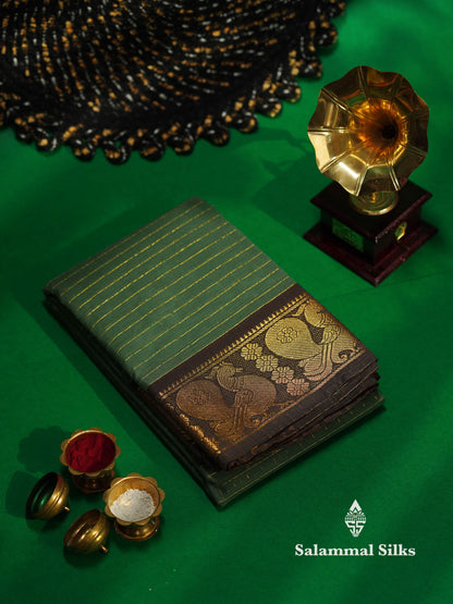 Beautiful Dark Bottle Green Traditional Checks Chettinad Pure Cotton Saree With Maroon Border