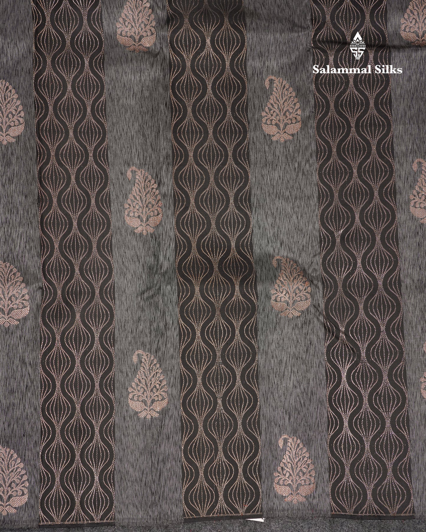 Beautiful Black & Grey Fancy Pure Kanjivaram Silk Saree With Contrast Lavender Blouse