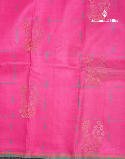 Beautiful Light Pink Big Checks Fancy Pure Kanjivaram Silk Saree With Contrast Sapphire Green Blouse