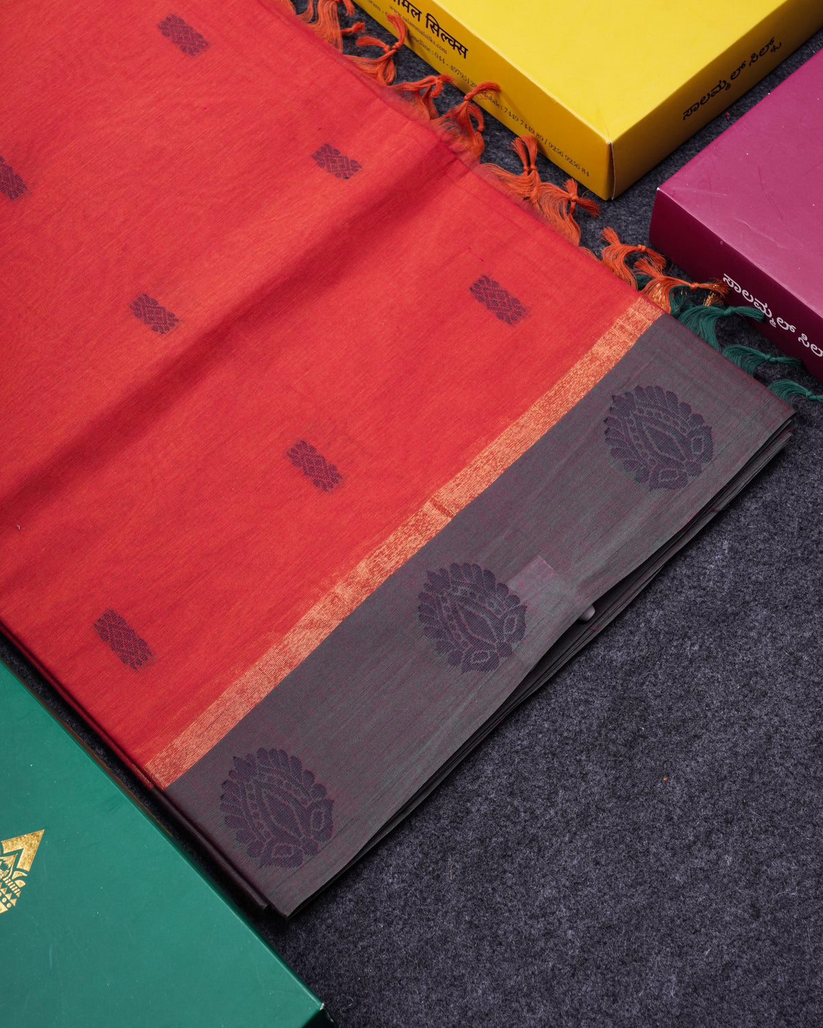 Beautiful Pinkish Orange Thread Work Buttas Pure Cotton Saree With Contrast Dual Tone Green Border