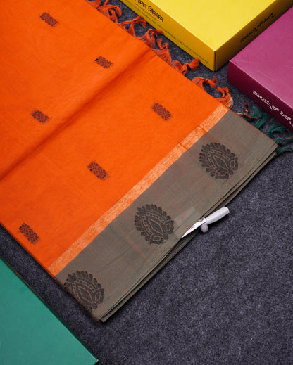 Beautiful Rust Orange Thread Work Buttas Pure Cotton Saree With Contrast Dual Tone Green Border