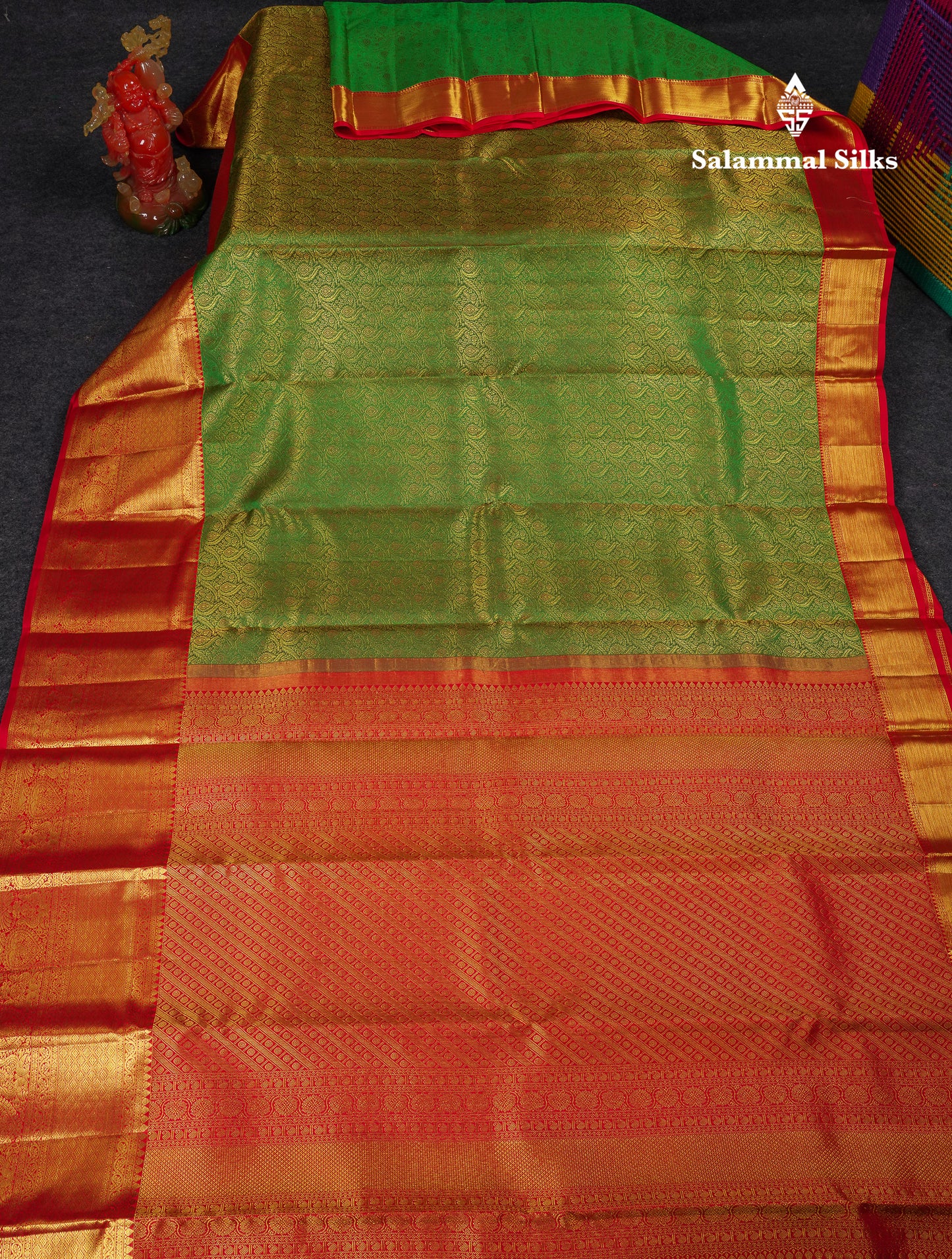 Beautiful Dual Tone Green Bridal Pure Kanjivaram Silk Saree With Contrast Chilly Red Traditional Evening Morning Border