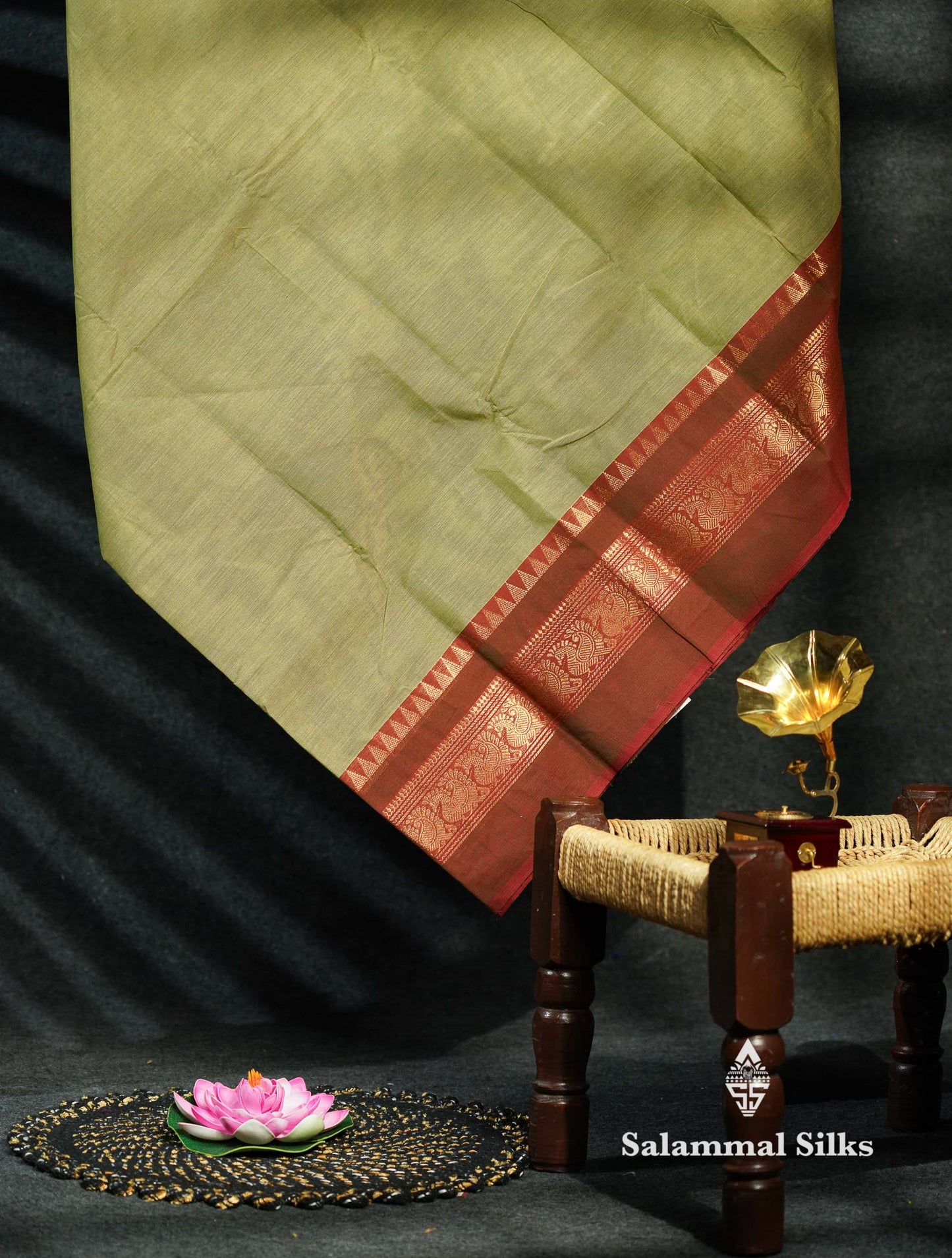 Beautiful Magenta Plain Pure Chettinad Cotton Saree With Dual Tone Bottle Green Traditional Small Temple Border