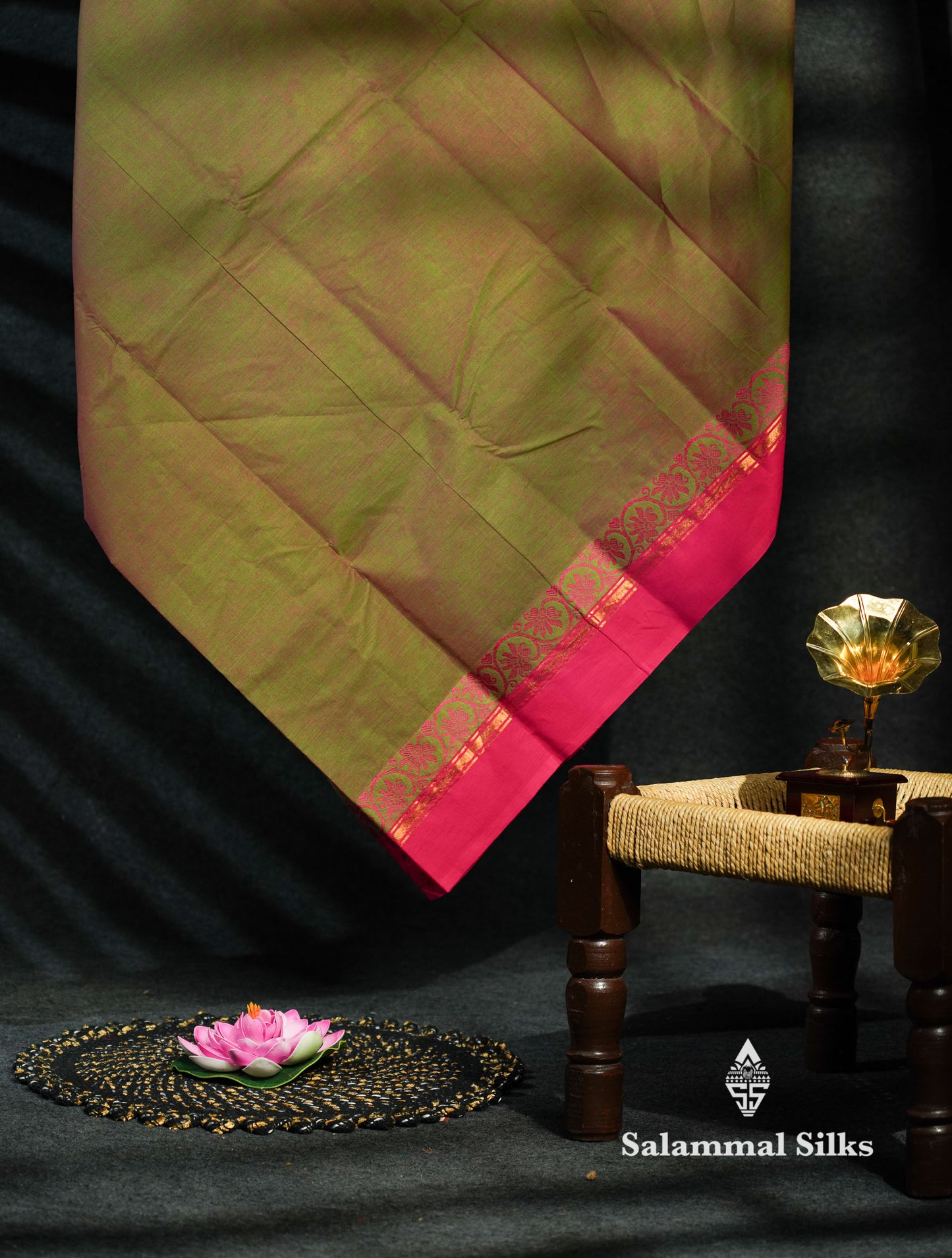 Beautiful Dual Tone Green Chettinad Plain Pure Cotton Saree With Pink Border