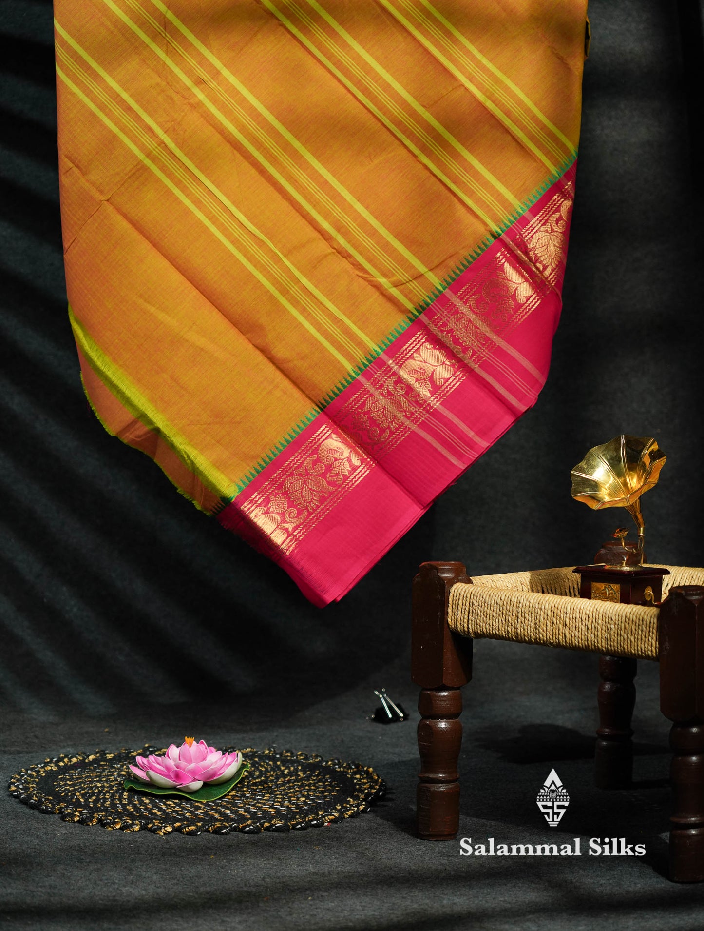 Beautiful Green Plain Pure Chettinad Cotton Saree With Traditional Ganga Jamuna Border