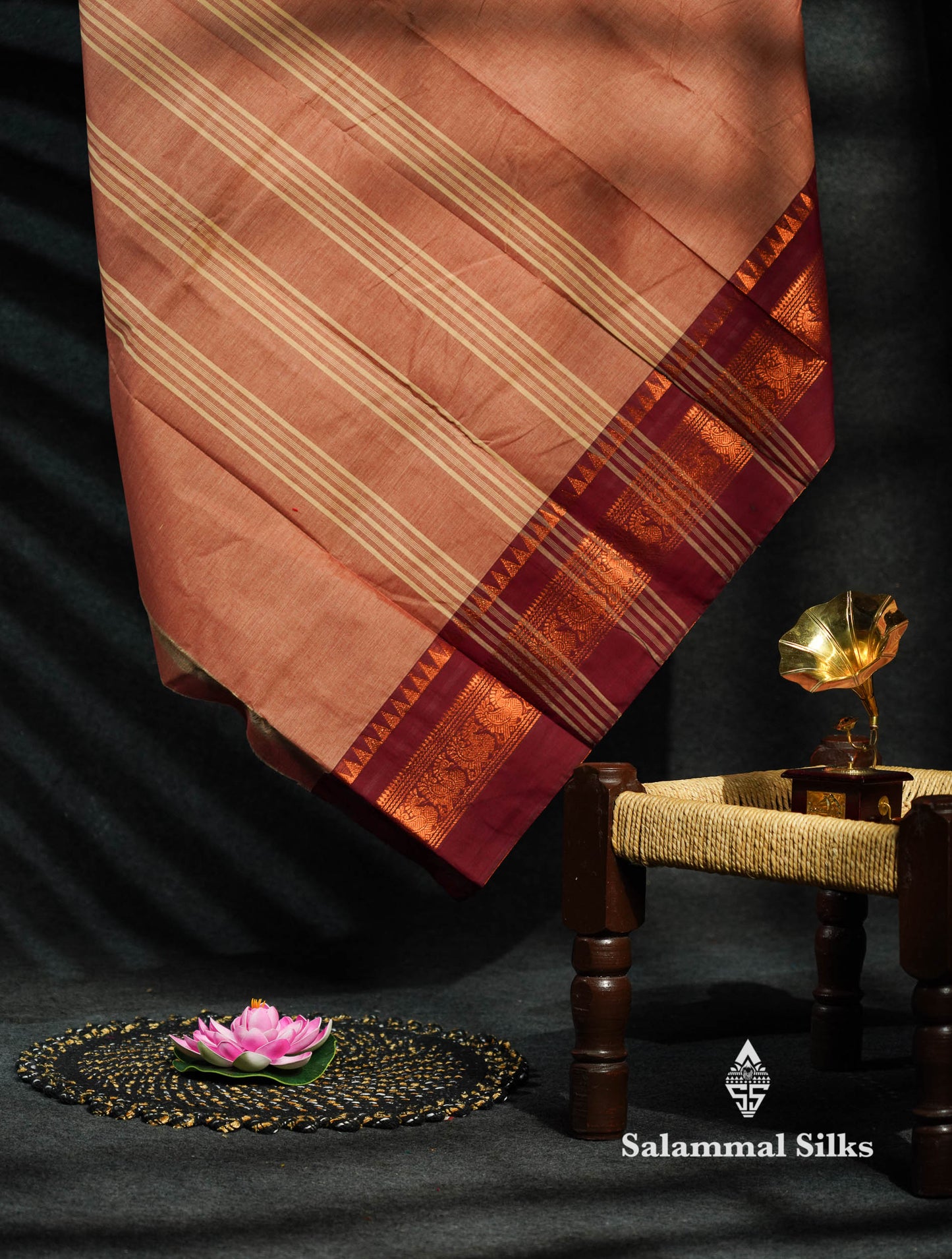 Beautiful Magenta Plain Pure Chettinad Cotton Saree With Dual Tone Bottle Green Traditional Small Temple Border