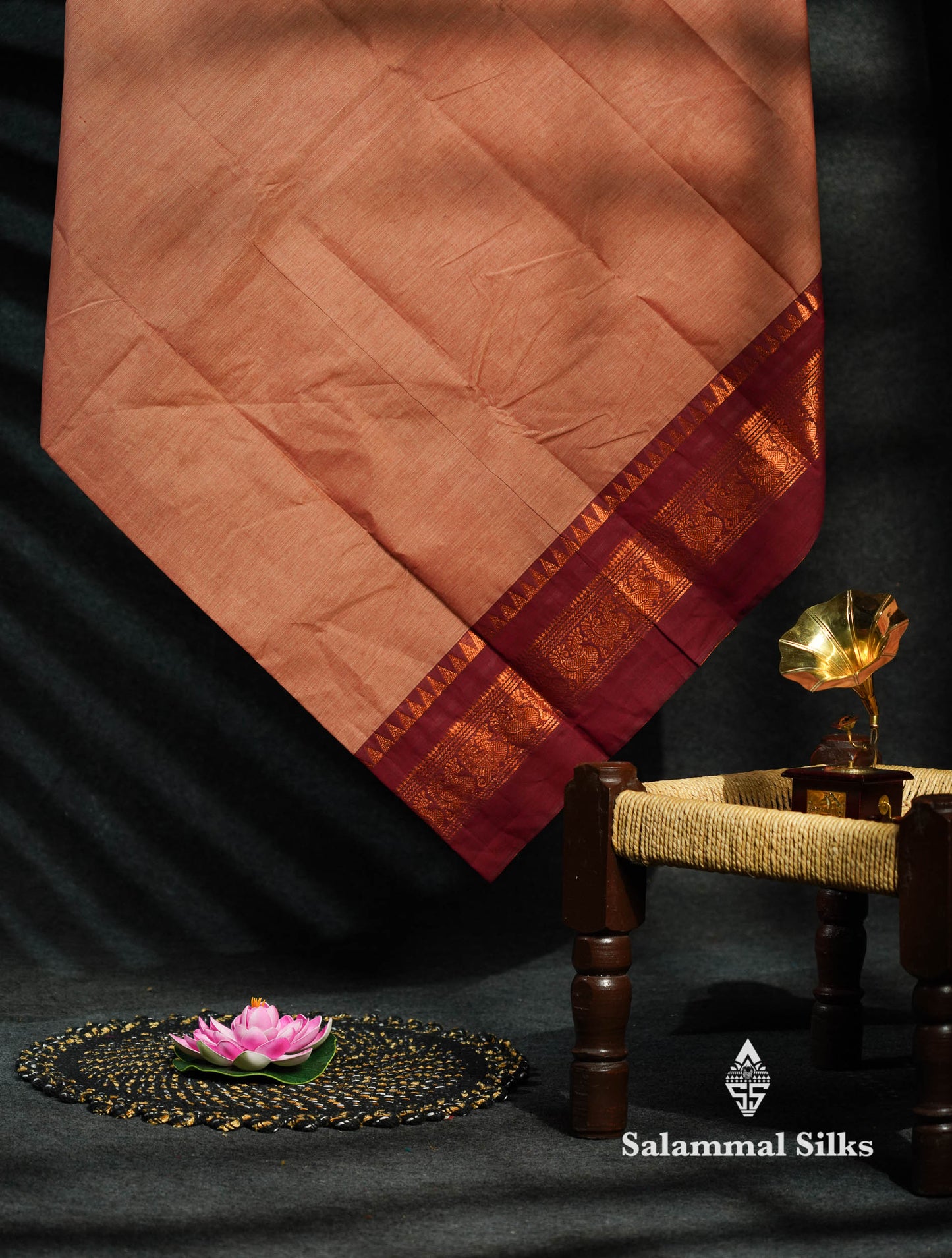 Beautiful Magenta Plain Pure Chettinad Cotton Saree With Dual Tone Bottle Green Traditional Small Temple Border