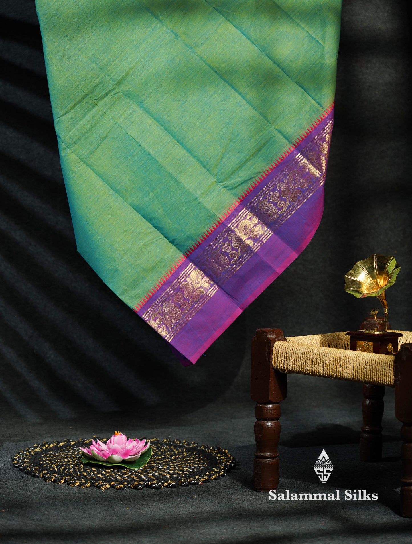 Beautiful Green Plain Pure Chettinad Cotton Saree With Traditional Ganga Jamuna Border