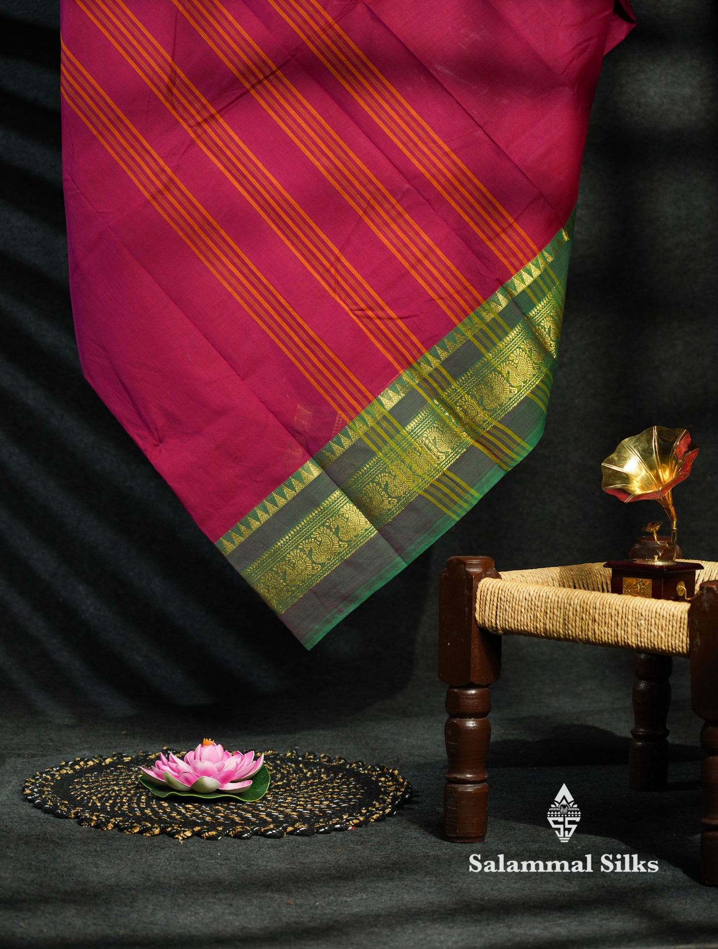 Beautiful Magenta Plain Pure Chettinad Cotton Saree With Dual Tone Bottle Green Traditional Small Temple Border