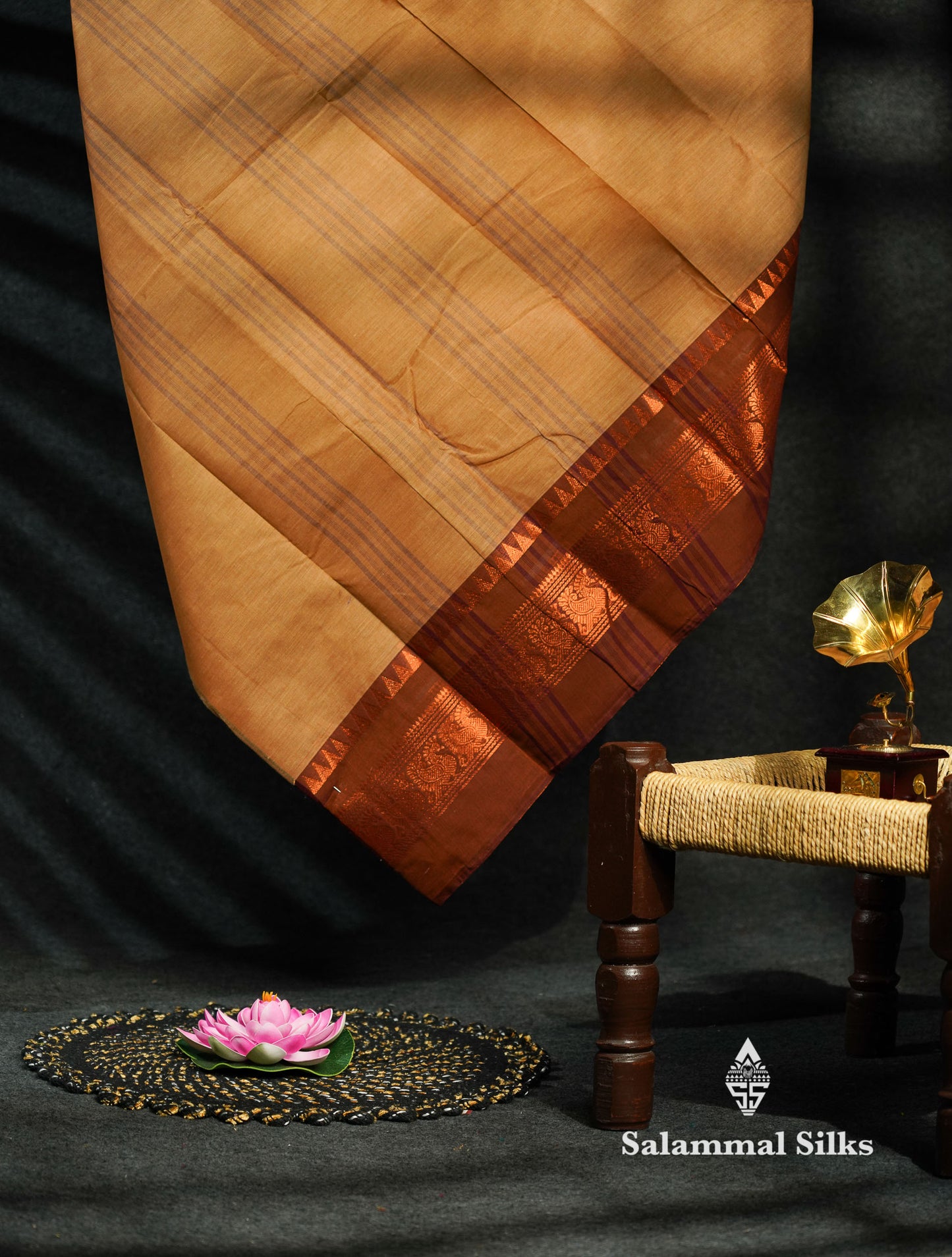 Beautiful Magenta Plain Pure Chettinad Cotton Saree With Dual Tone Bottle Green Traditional Small Temple Border