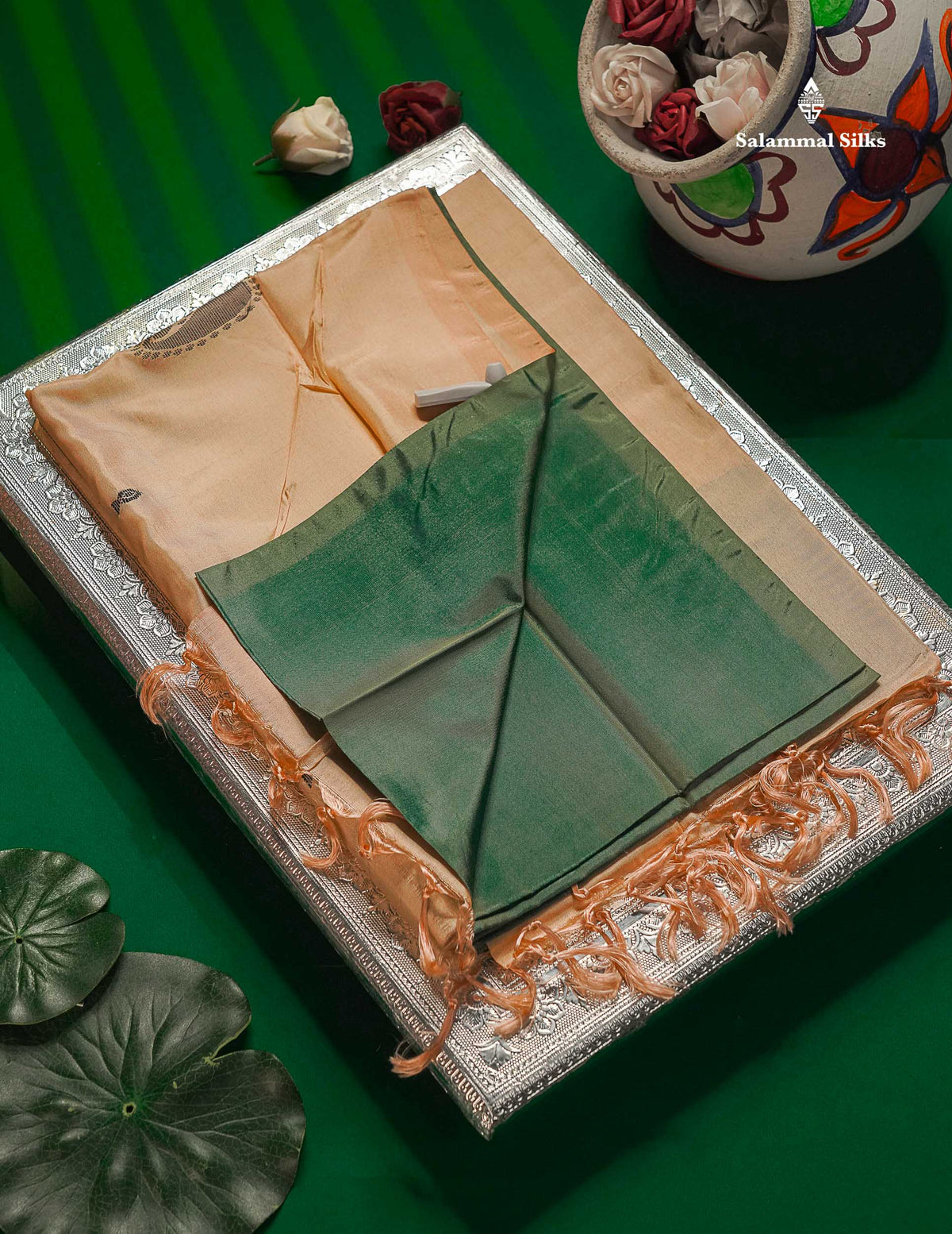Green Shade Thread work Buttas Banana Pinth Saree (Vaazhainaar Pattu) With Contrast Light Peach Blouse