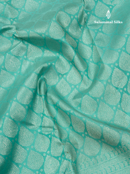 Kanjivaram Light Ananda Pure Silk Saree With Silver Zari Border