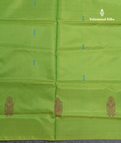 Parrot Green Banana Pinth Saree (Vaazhainaar Pattu) With Contrast Violet Blouse
