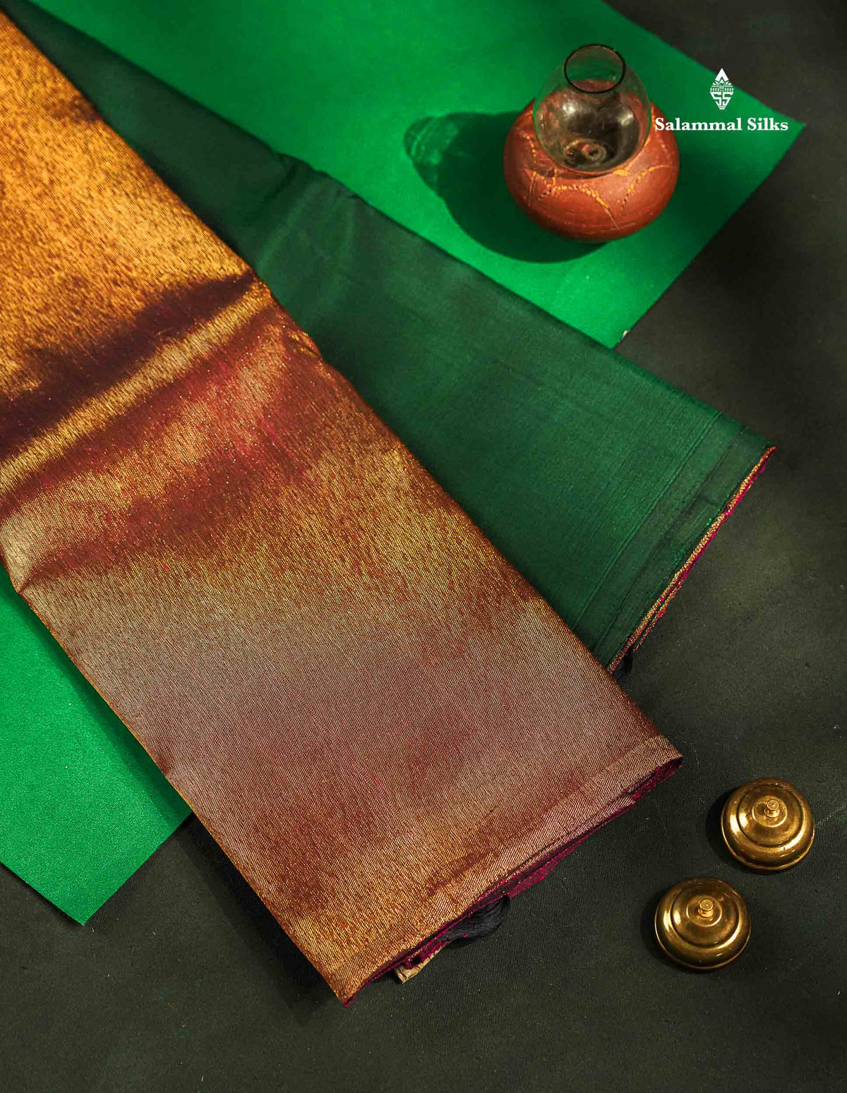 Beautiful Bottle Green 8Kol Pure Kanjivaram Silk Saree With Contrast Magenta Traditional Raising Temple Border