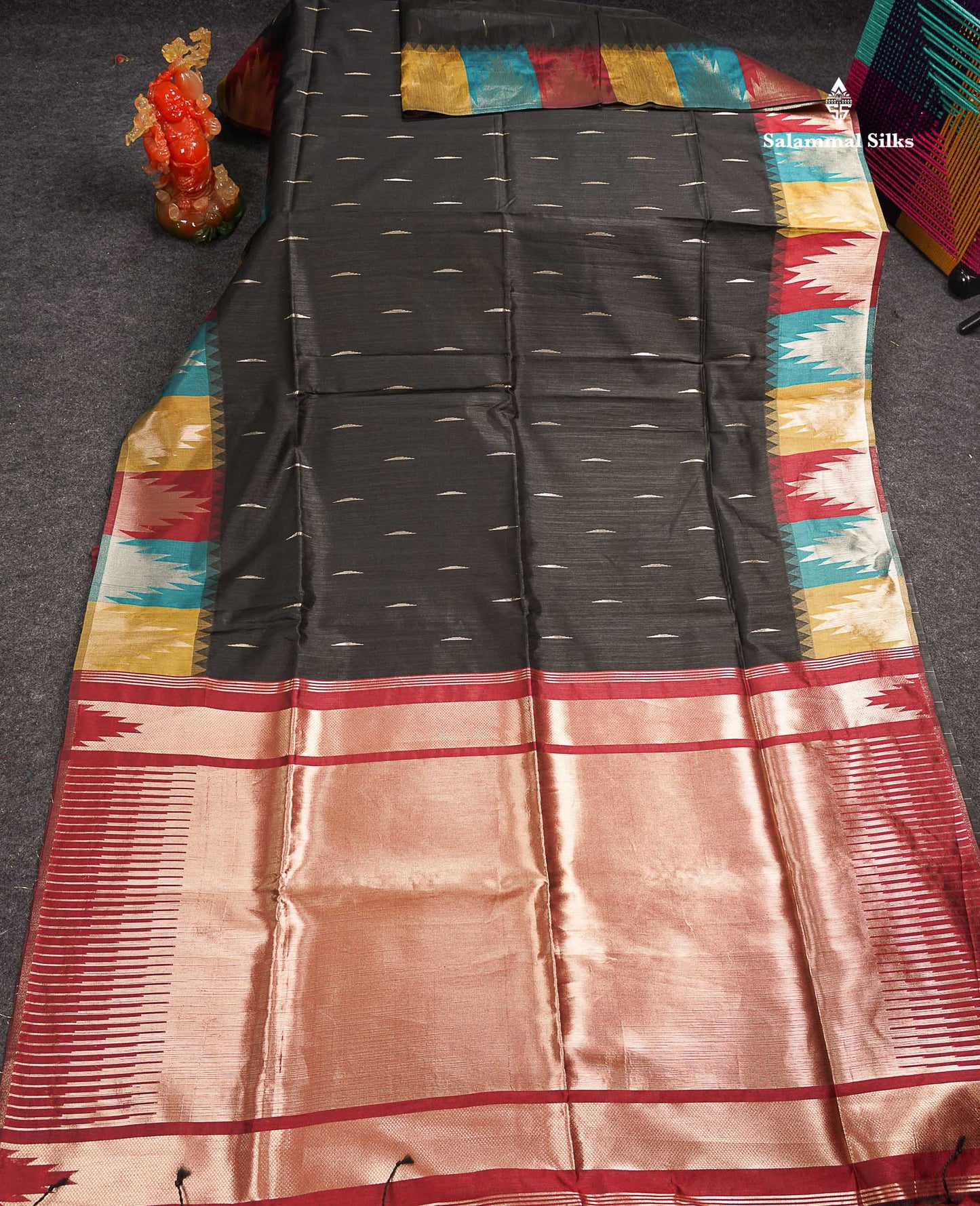 Beautiful Maroon Malli Moggu Zari Butta Cotton Mix Saree With Contrast Multicolour Traditional Temple Border