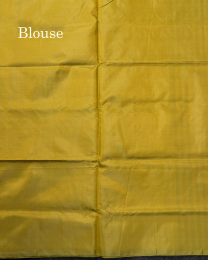 Purple Banana Pinth Saree (Vaazhainaar Pattu) With Contrast Manthulir Yellow Blouse