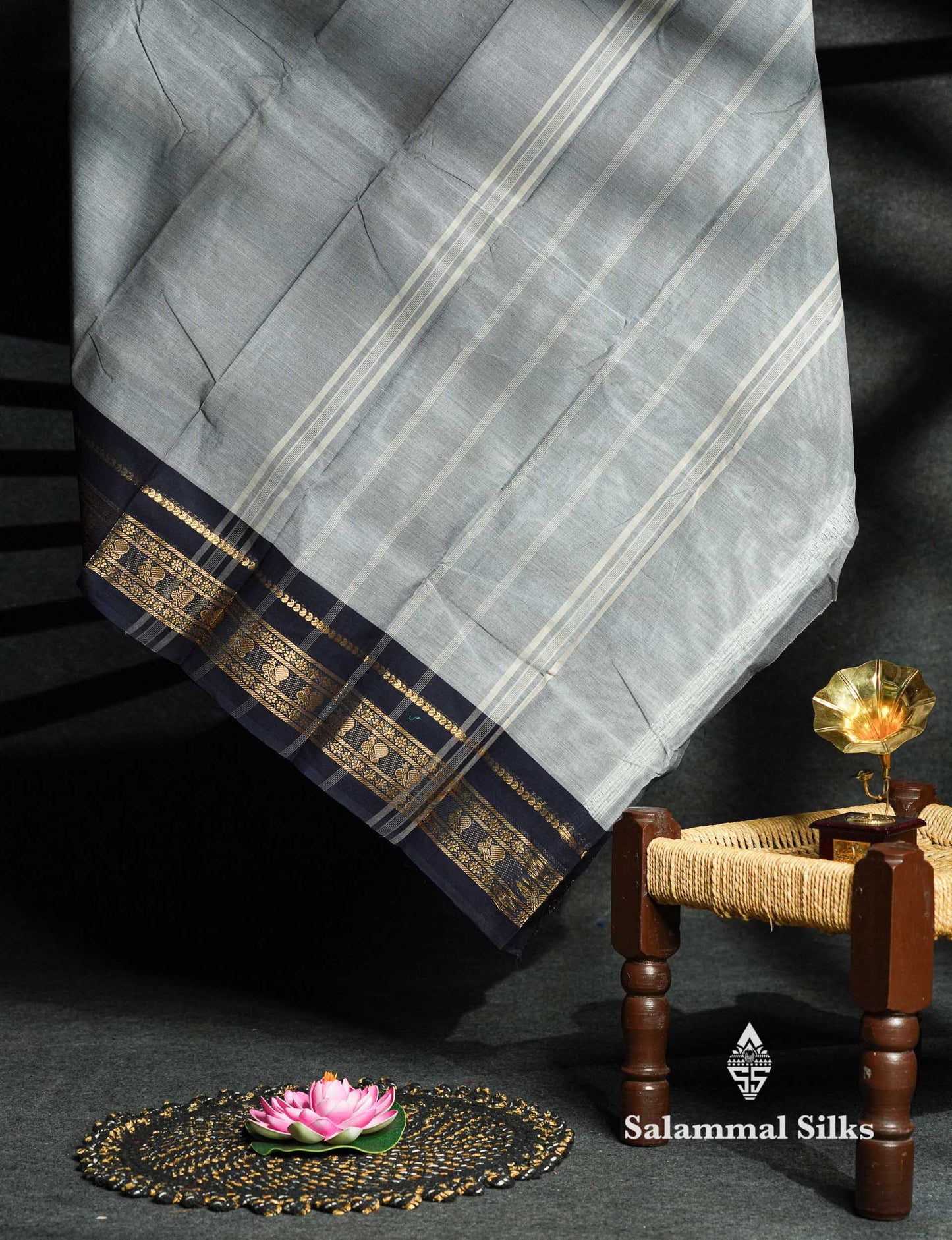Beautiful Grey Plain Pure Chettinad Cotton Saree With Traditional Navy Blue Border