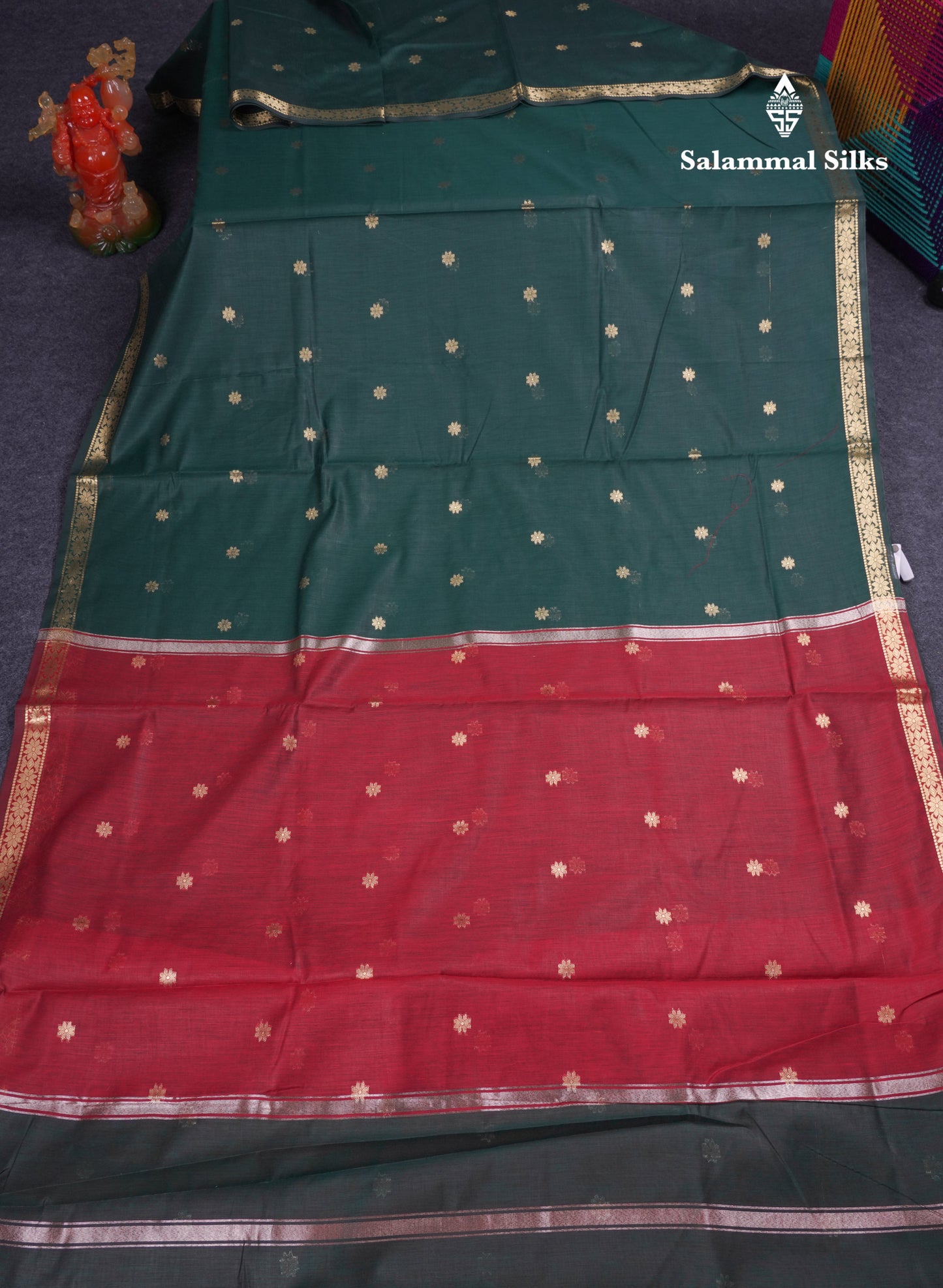 Beautiful Bottle Green Maheshwar Cotton Saree With Contrast Maroon Blouse