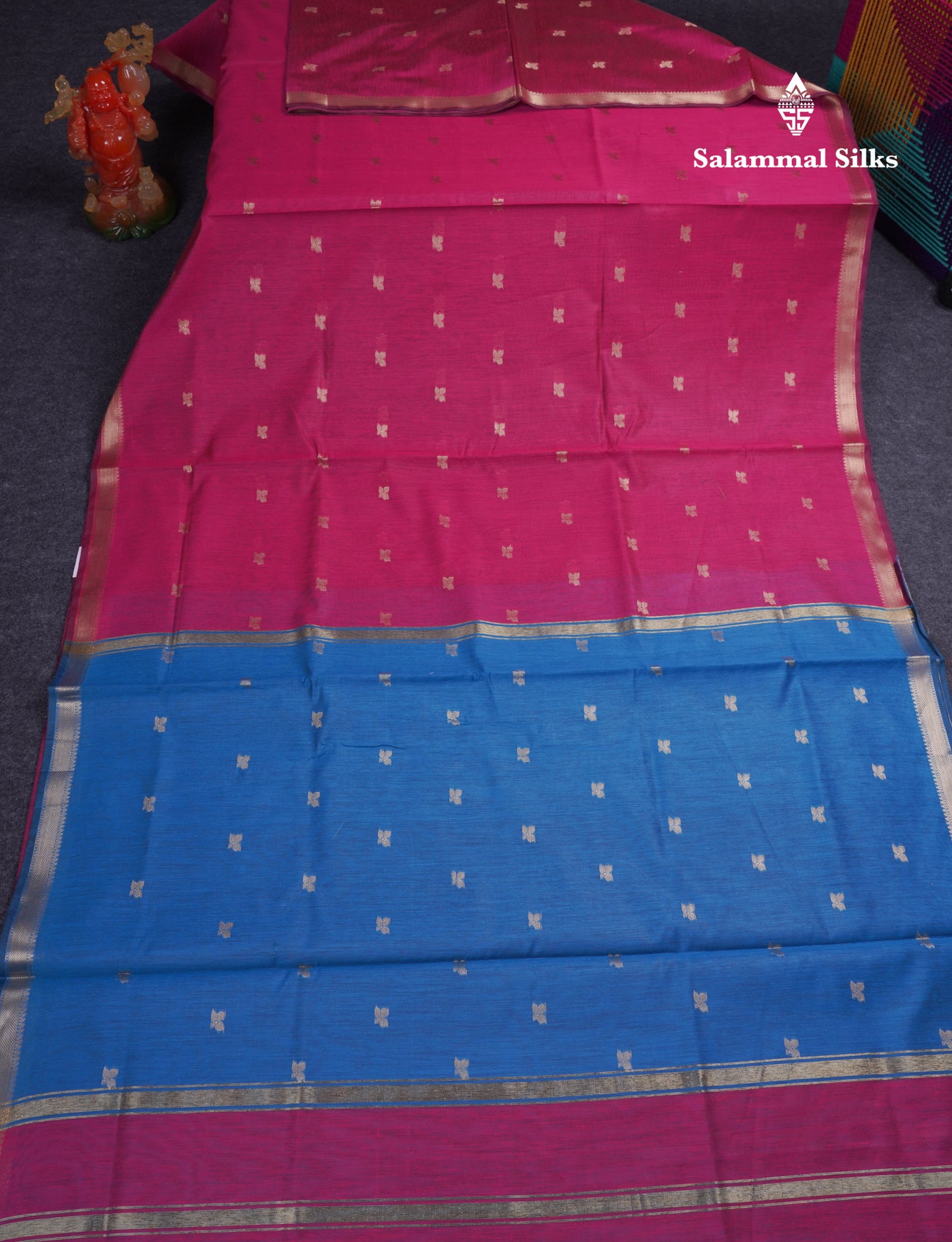 Beautiful Bottle Green Maheshwar Cotton Saree With Contrast Maroon Blouse