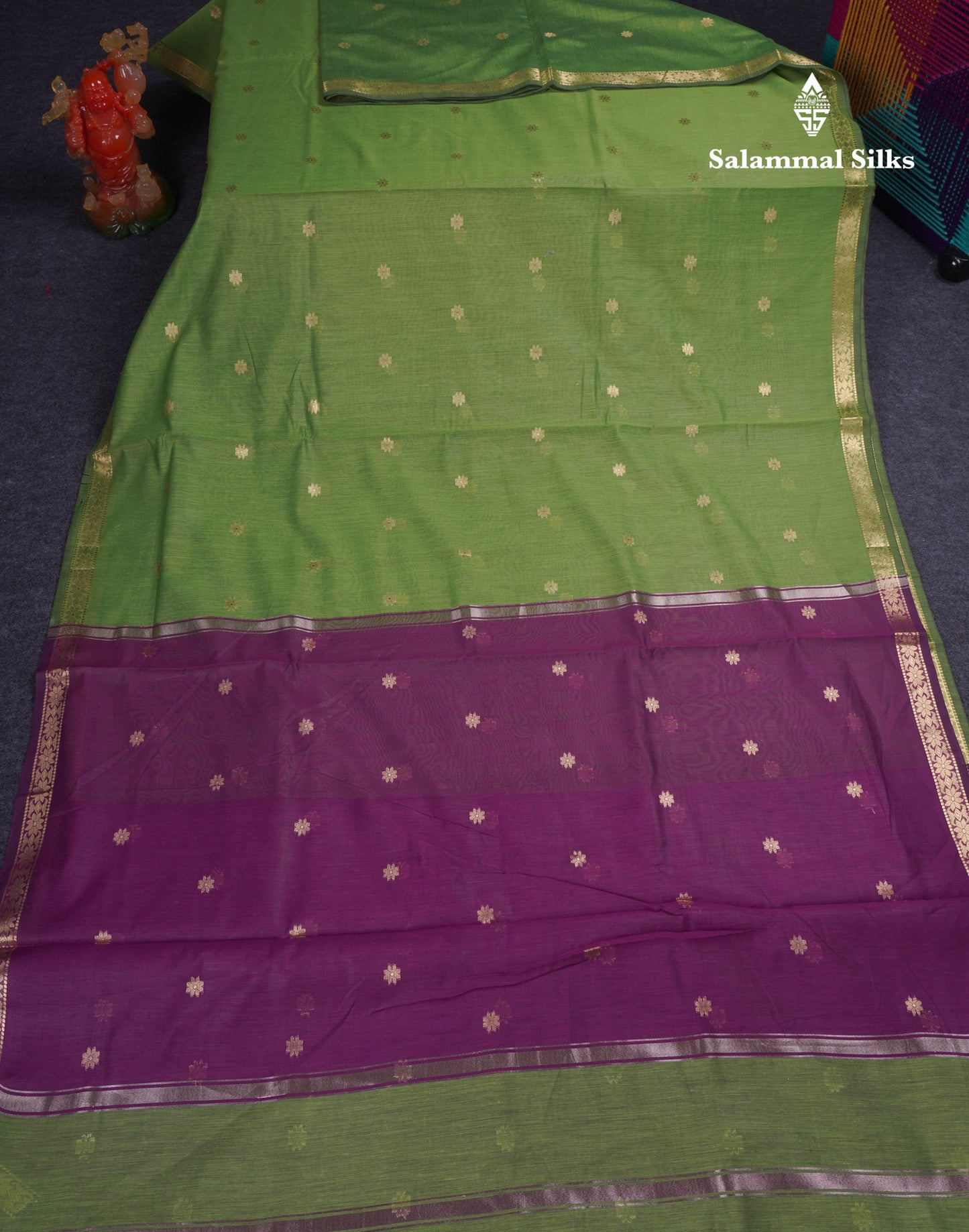 Beautiful Bottle Green Maheshwar Cotton Saree With Contrast Maroon Blouse