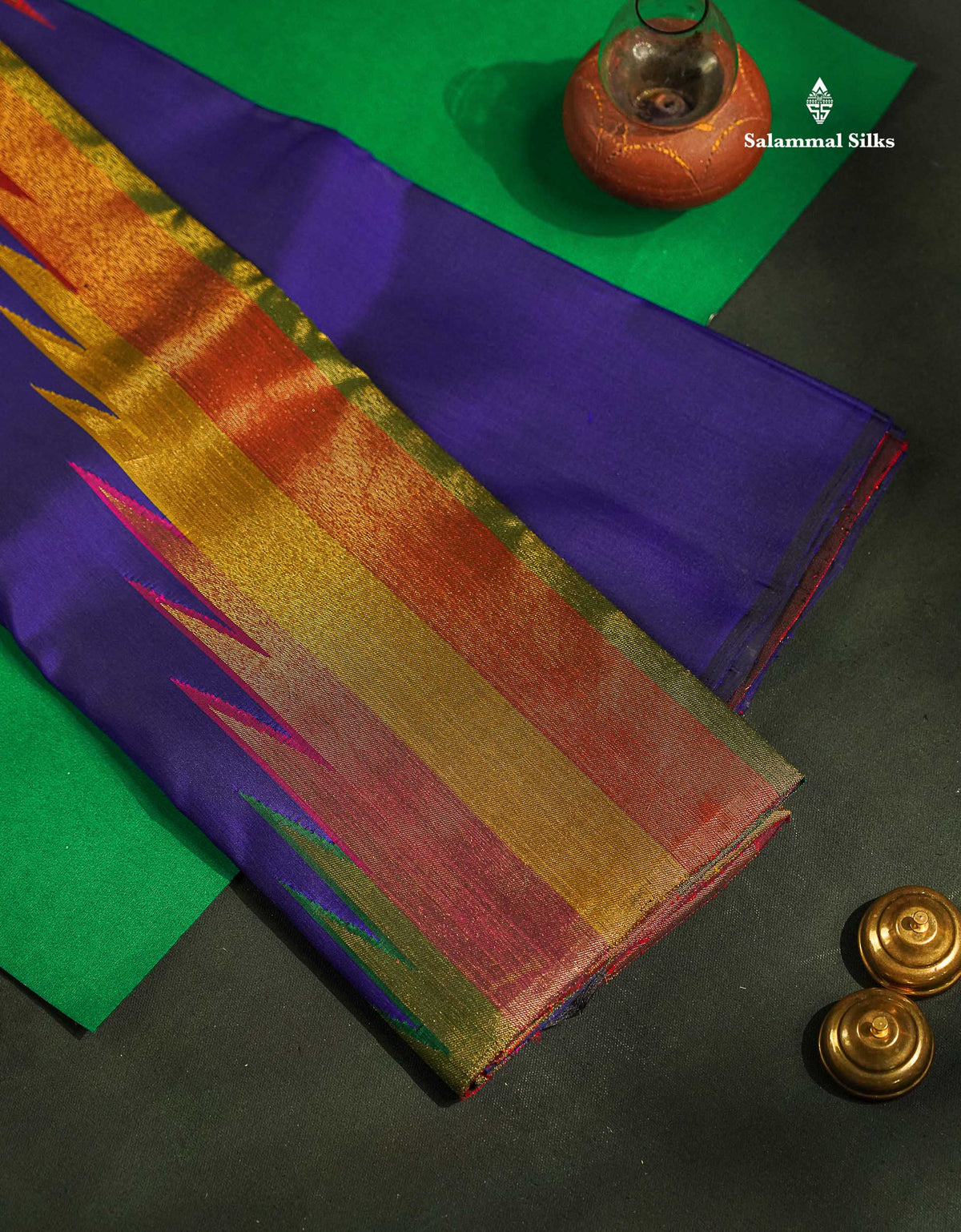 Beautiful Dual Tone Navy Blue 8Kol Pure Kanjivaram Silk Saree With Traditional Temple Border