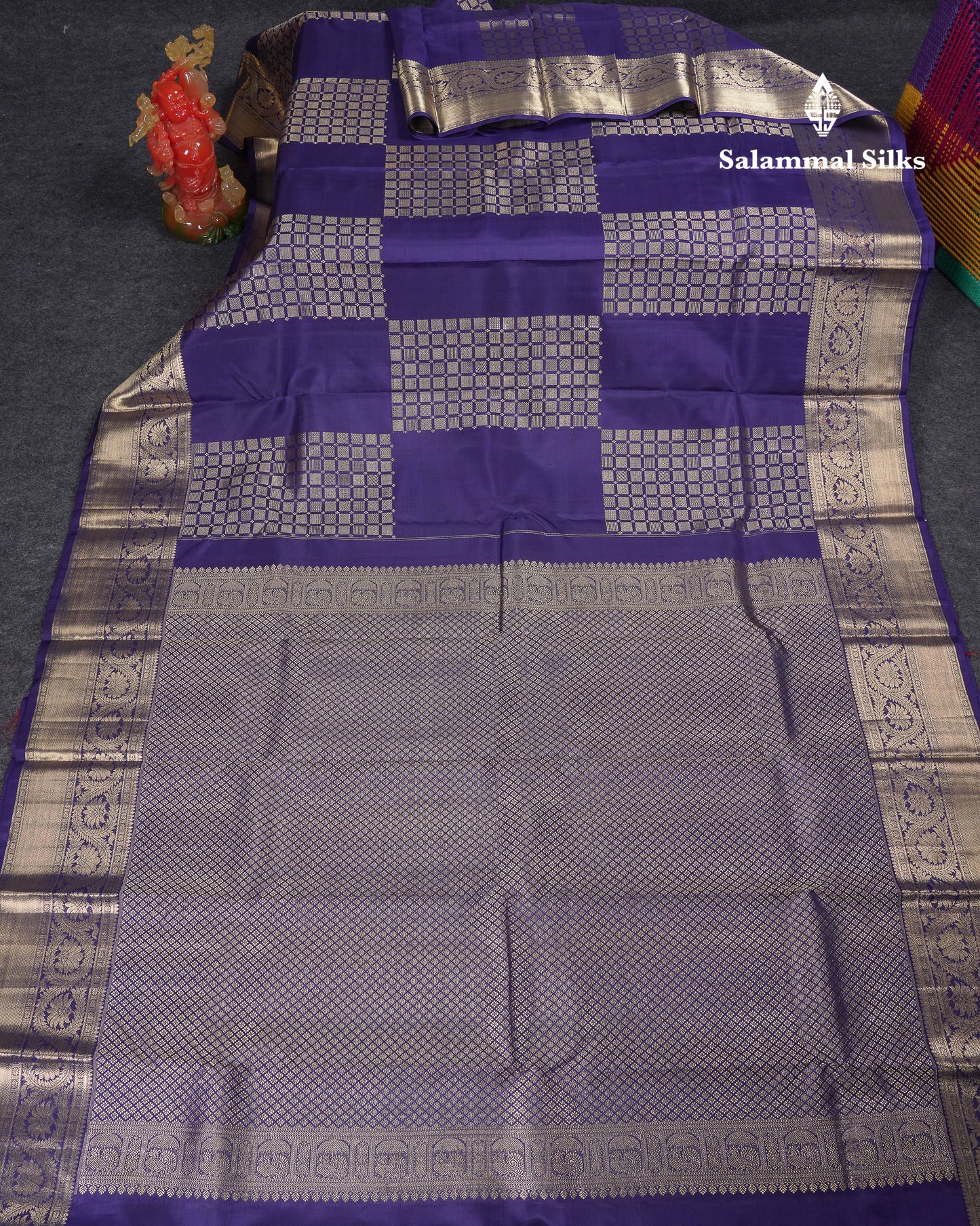 Beautiful Navy Blue Pure Kanjivaram Silk Saree With Traditional Border