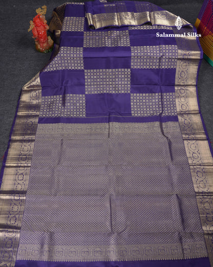 Beautiful Navy Blue Pure Kanjivaram Silk Saree With Traditional Border