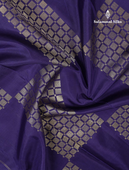 Beautiful Navy Blue Pure Kanjivaram Silk Saree With Traditional Border