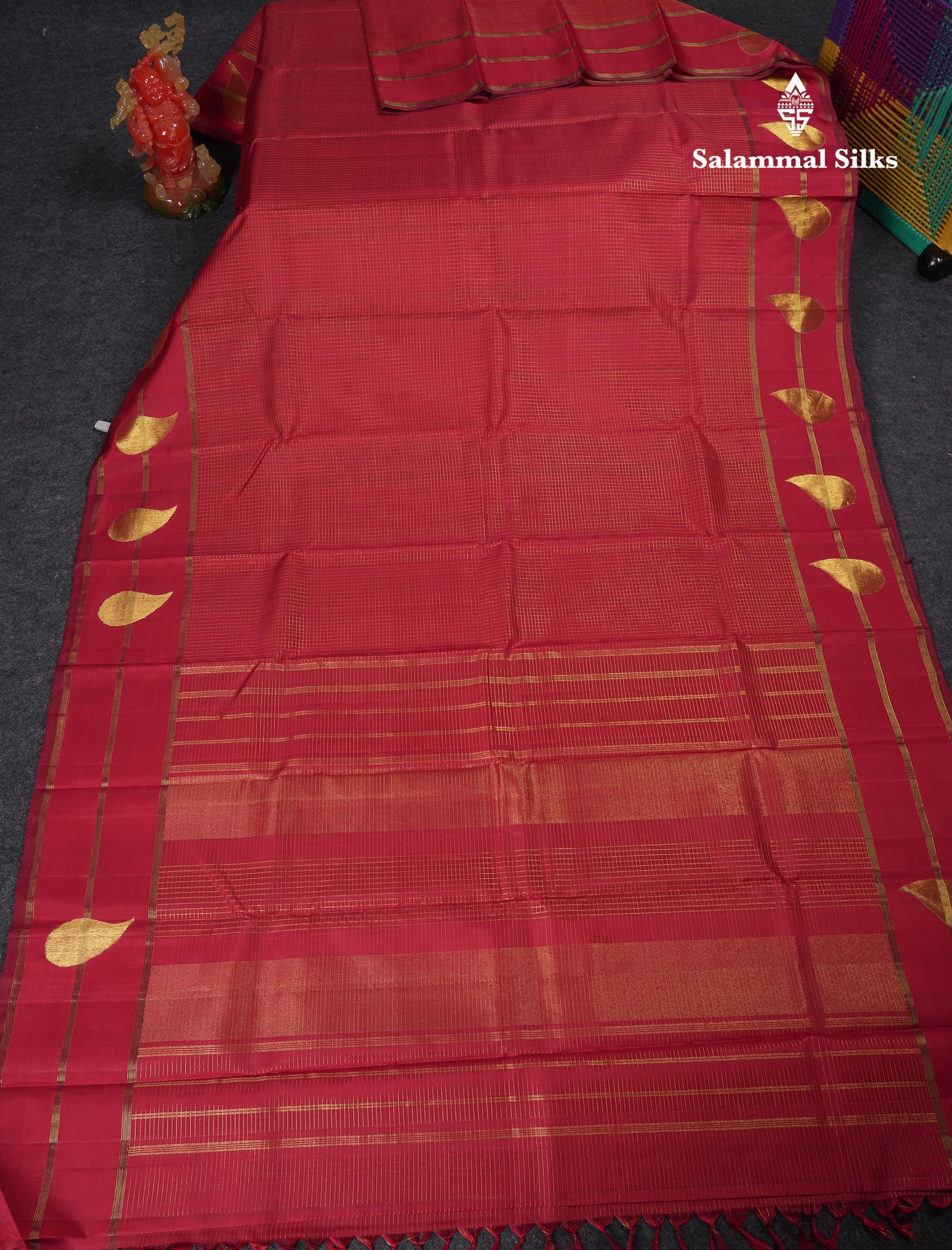 Beautiful Maroon Vaira Oosi Small Checks Pure Kanjivaram Silk Saree With Traditional Border
