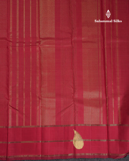 Beautiful Maroon Vaira Oosi Small Checks Pure Kanjivaram Silk Saree With Traditional Border