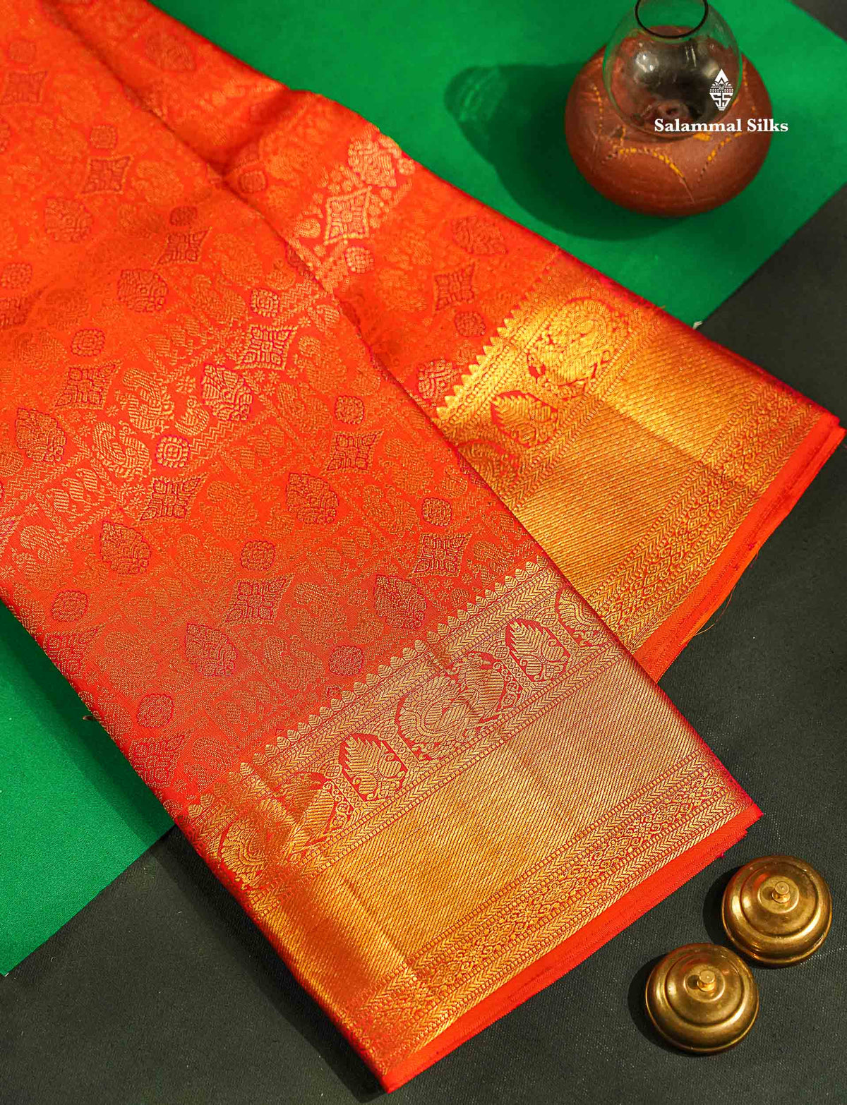 Beautiful Orange Bridal Pure Kanjivaram Silk Saree With Traditional Medium Border