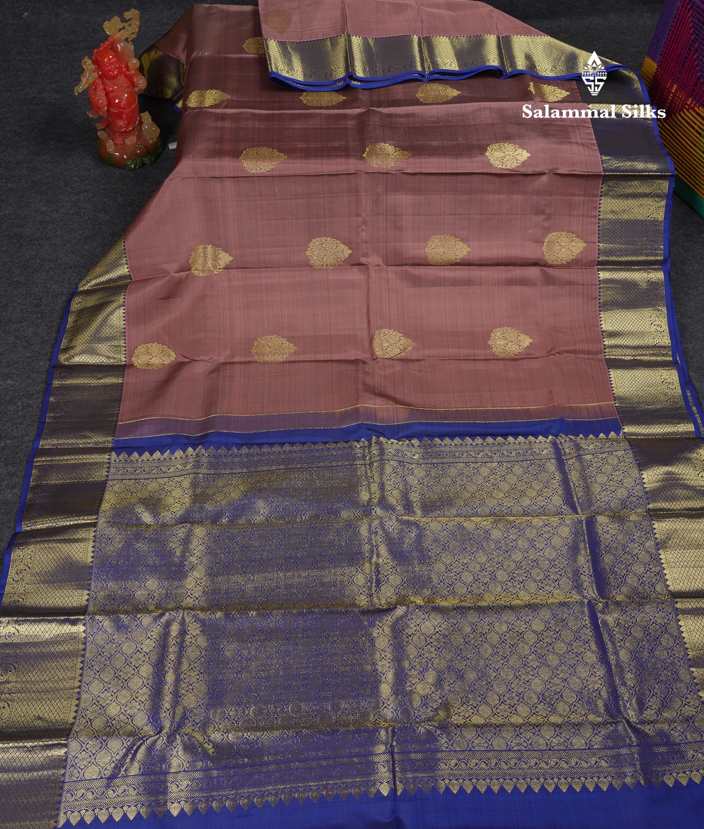 Beautiful Chocolate Pure Kanjivaram Silk Saree With Contrast Navy Blue Traditional Border