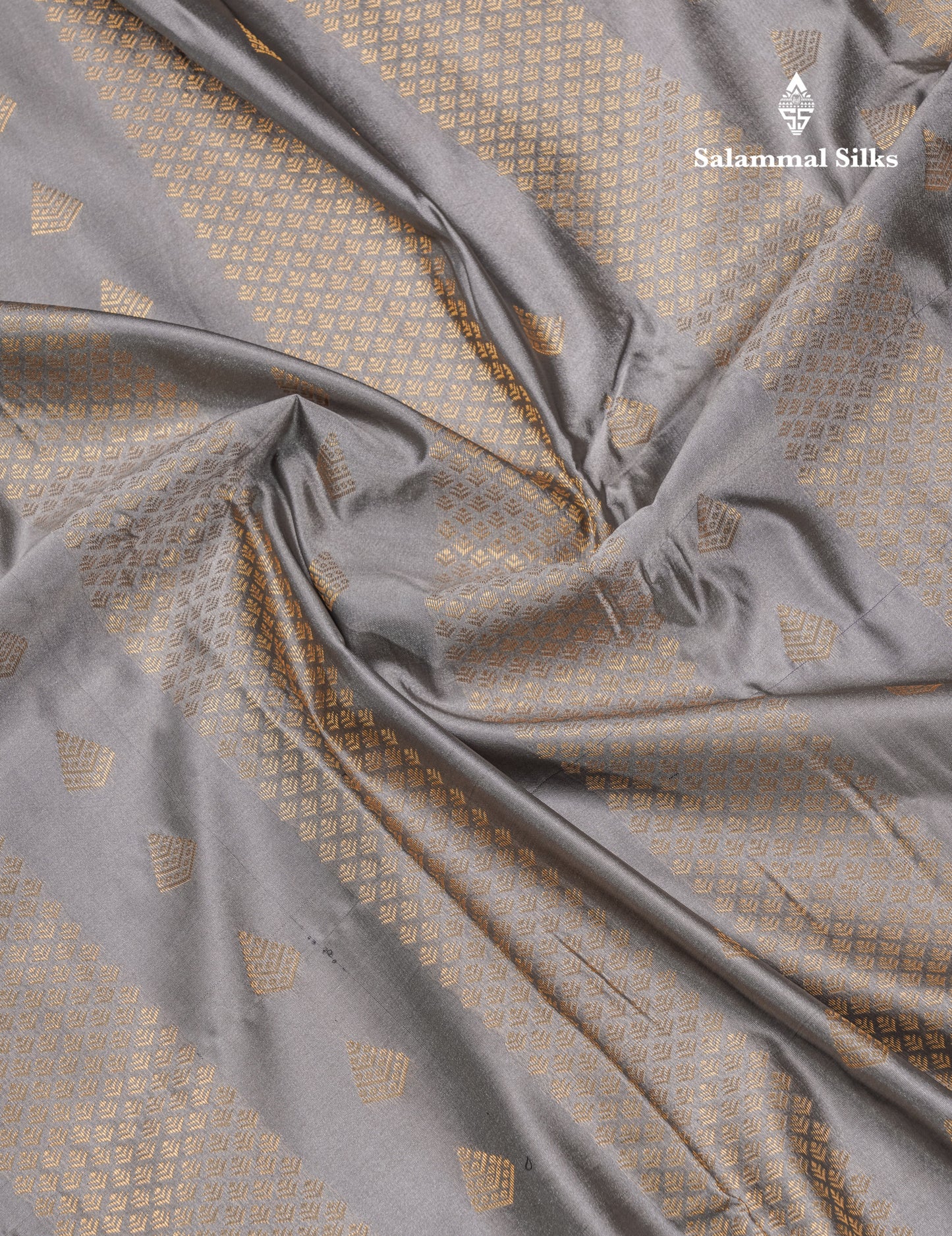 Grey Beautiful Semi Silk Saree With Contrast Navy Blue Border