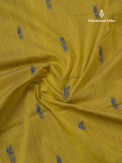 Manthulir Green Kalyani Cotton Saree With Contrast Violet Border