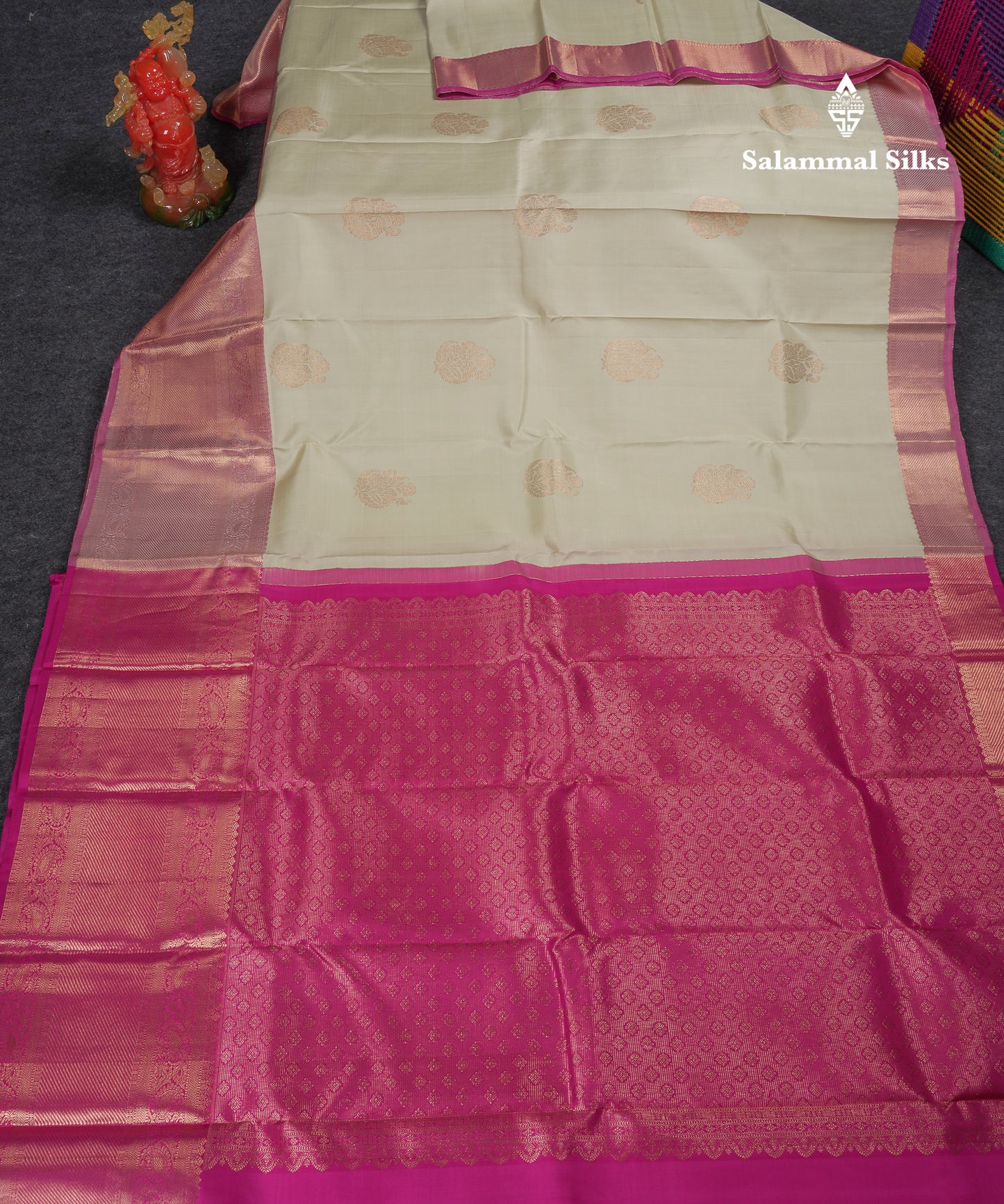 Beautiful Half White Pure Kanjivaram Pure Silk Saree With Contrast Light Pink Traditional Evening Morning Border