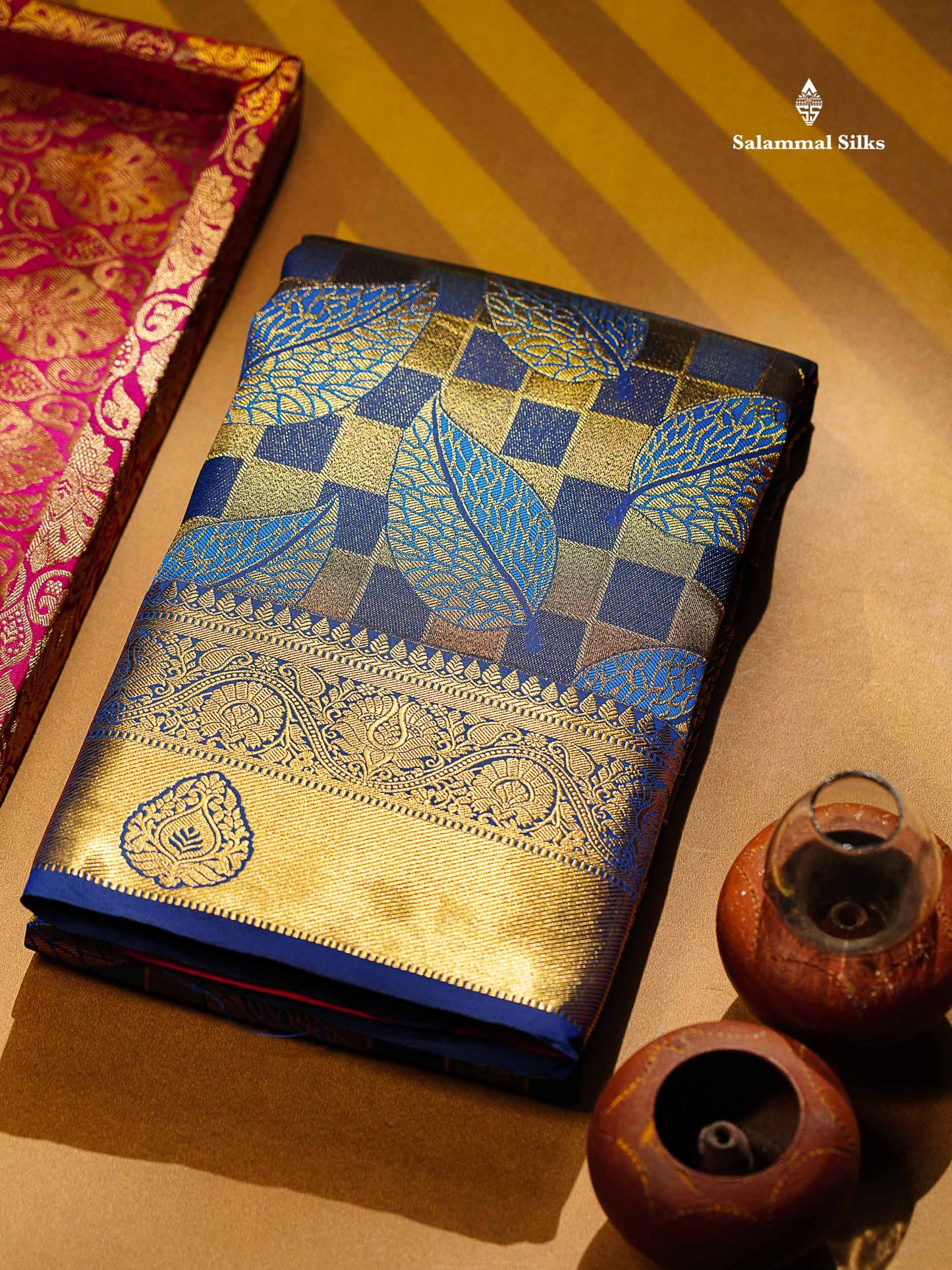 Beautiful Dual Tone Navy Blue Bridal Semi Silk Saree With Contrast Pink Blouse