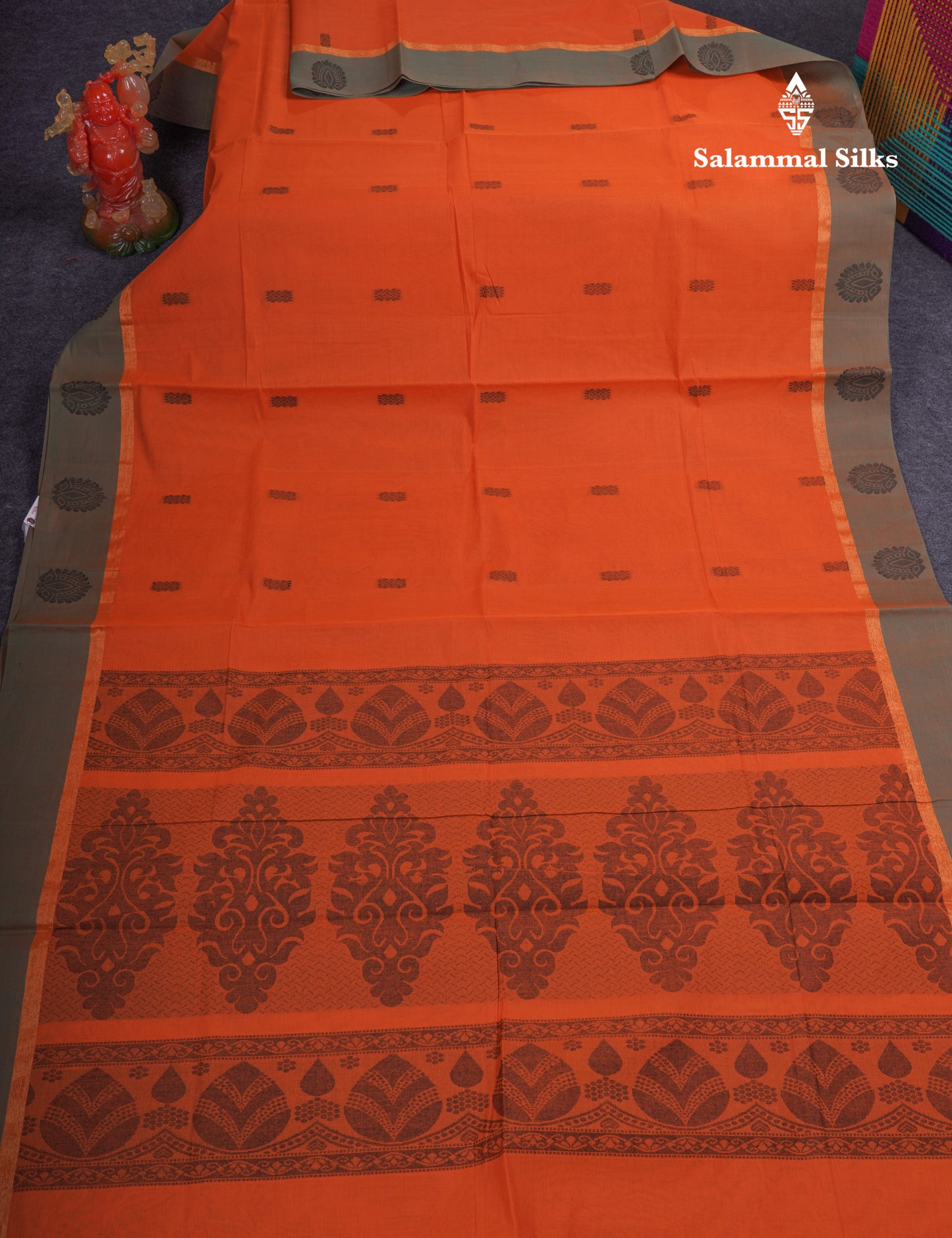Beautiful Rust Orange Thread Work Buttas Pure Cotton Saree With Contrast Dual Tone Green Border