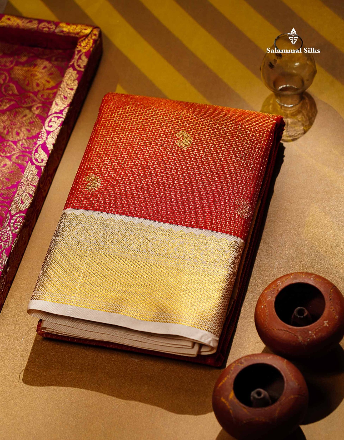 Semi Silk Saree - Brown Mango Butta With Tiny Vaira Oosi Checks Along With Contrast Cream Sandal Border