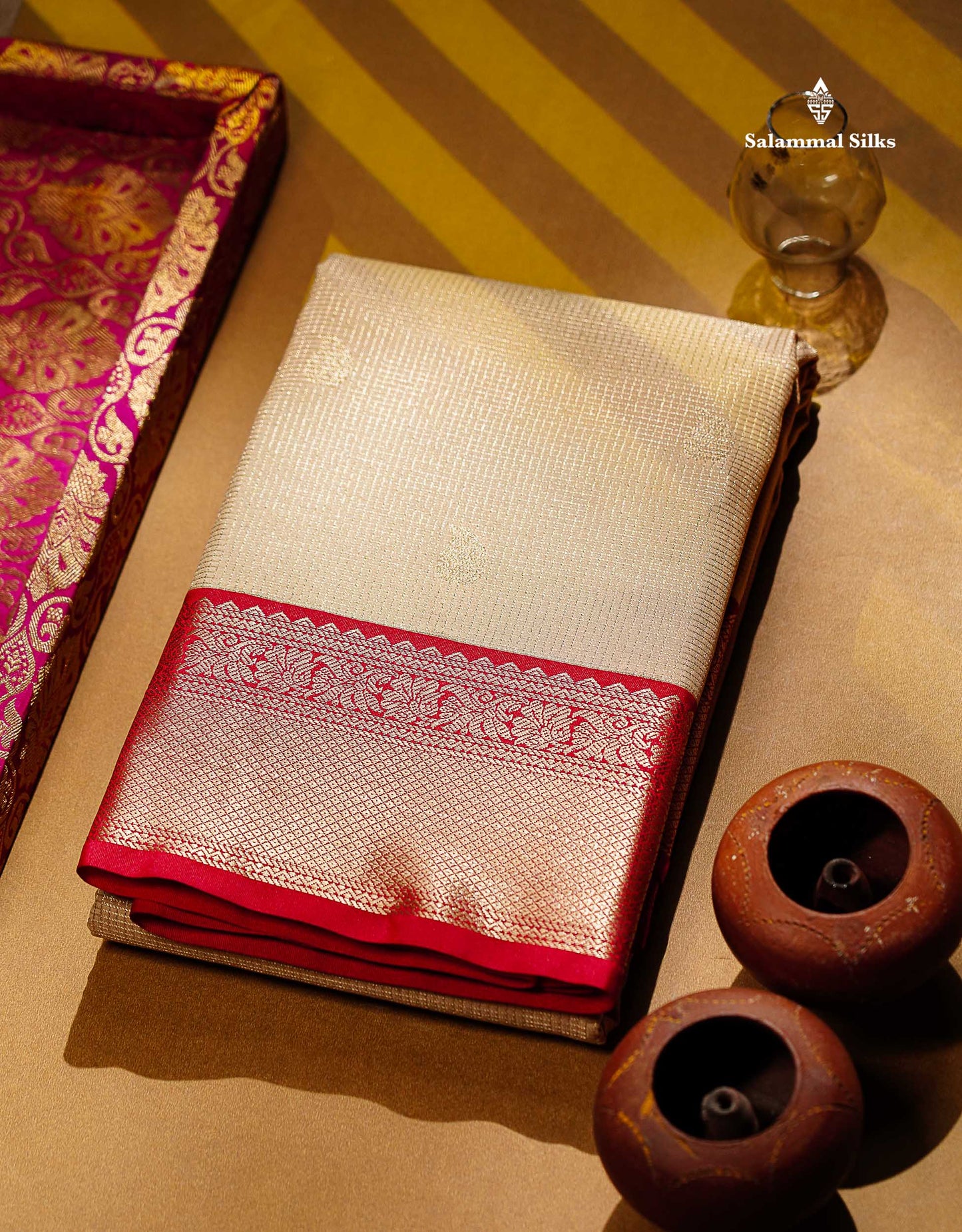 Semi Silk Saree - Brown Mango Butta With Tiny Vaira Oosi Checks Along With Contrast Cream Sandal Border