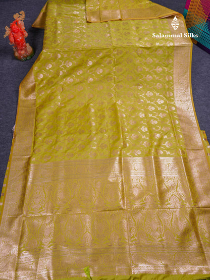Beautiful Bottle Green Semi Banaras Saree With Fancy Border