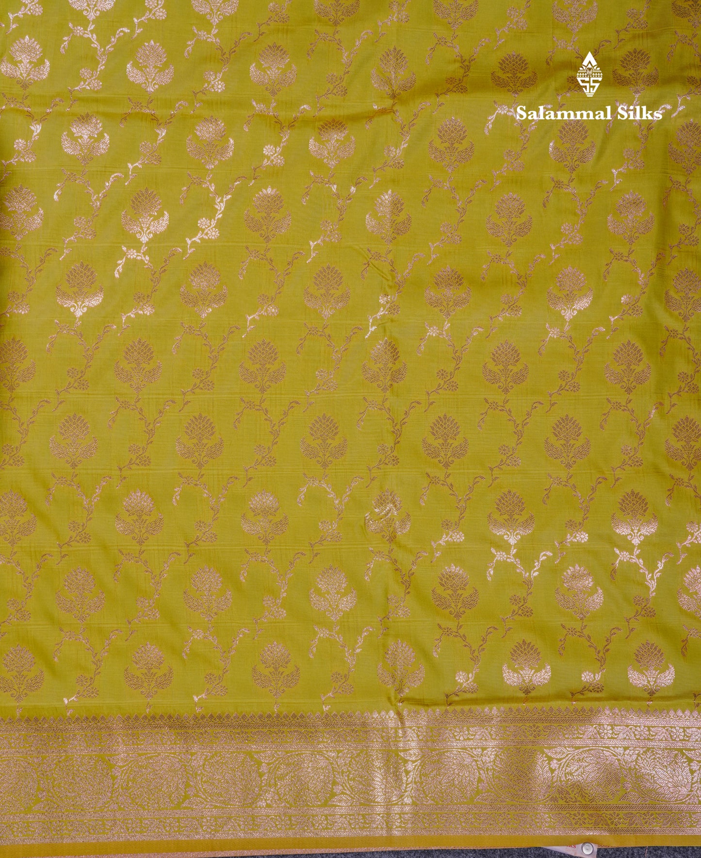 Beautiful Bottle Green Semi Banaras Saree With Fancy Border
