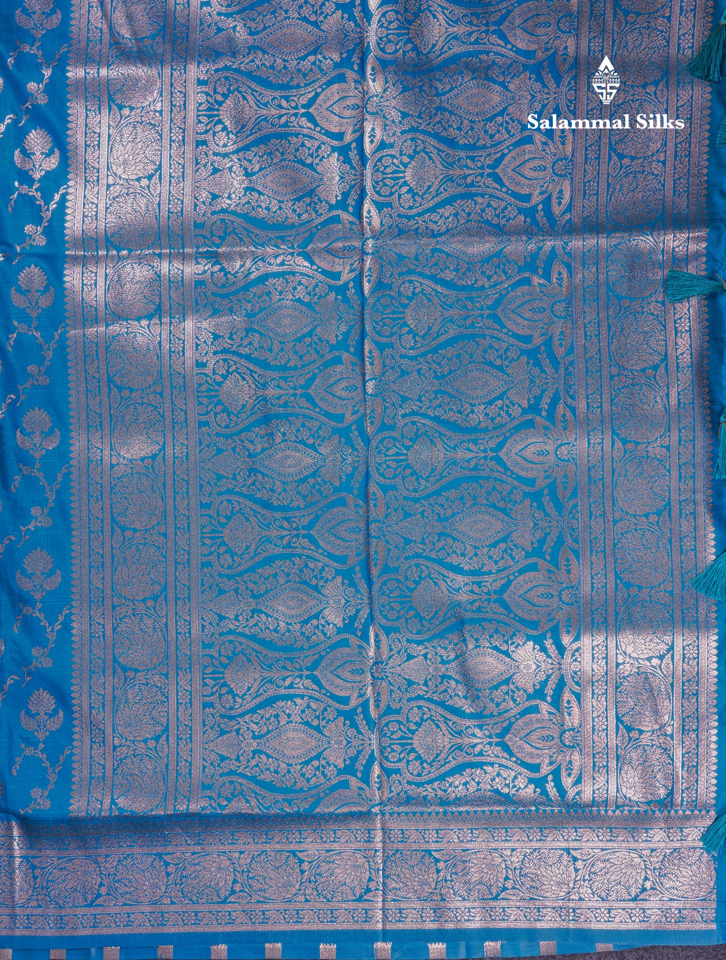 Beautiful Bottle Green Semi Banaras Saree With Fancy Border