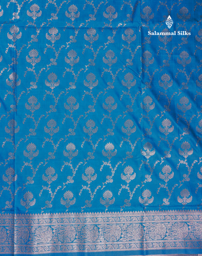 Beautiful Bottle Green Semi Banaras Saree With Fancy Border