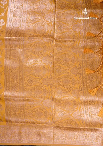 Beautiful Bottle Green Semi Banaras Saree With Fancy Border