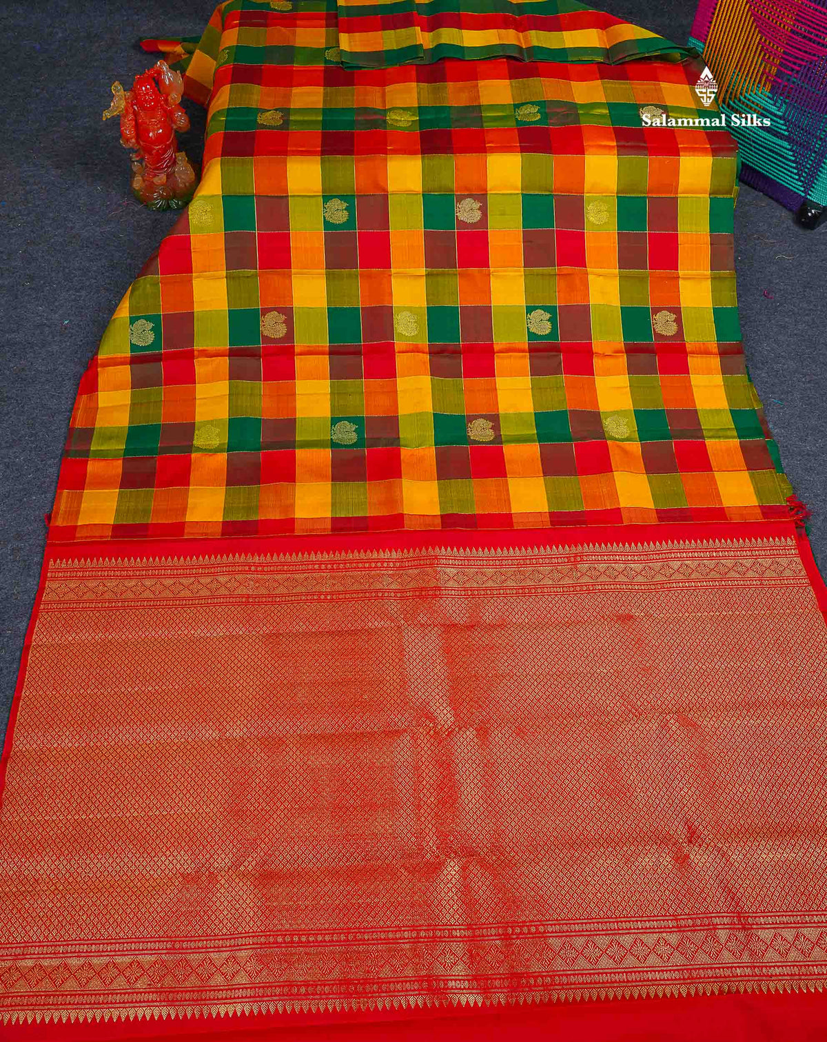 Pure Kanjivaram Silk Saree - Paalum Pazham Checks & Butta With Contrast Chilly Red Blouse 