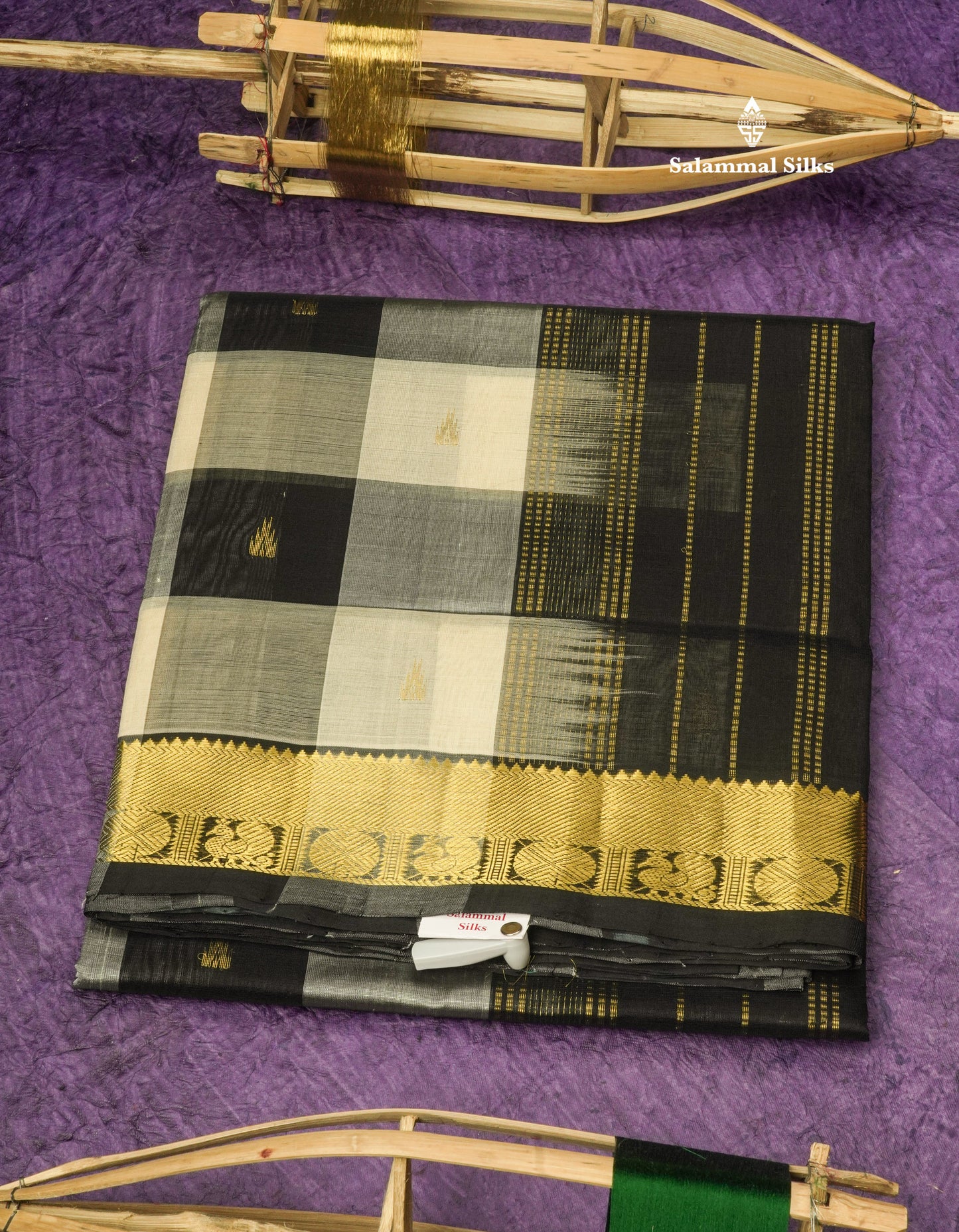 Paalum Pazham Checks Pure Silk Cotton Saree With Traditional Gold Zari Border