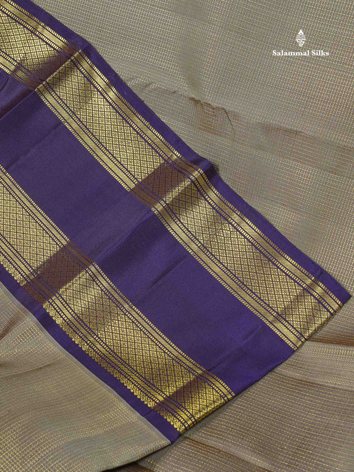 Pure Kanjivaram Silk Saree - Grey White Colour Body Vaira Oosi Tiny Checks & Contrast Navy Blue Gap Border