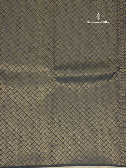 Beautiful Chilly Red Pure Kanjivaram Silk Saree With Contrast Dark Navy Blue Blouse